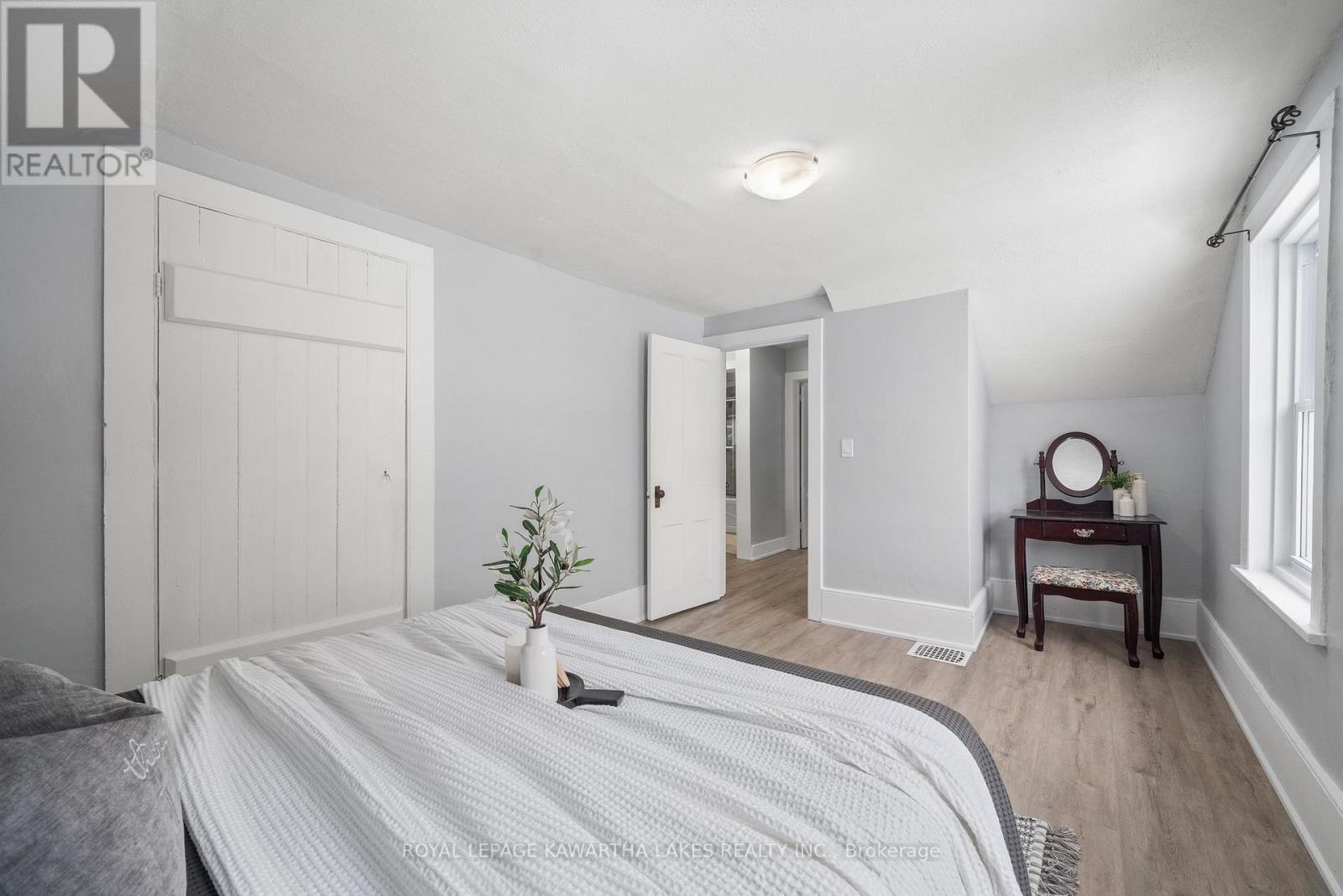 18 Bond Street W, Kawartha Lakes (Lindsay), Ontario  K9V 3P6 - Photo 13 - X12026274