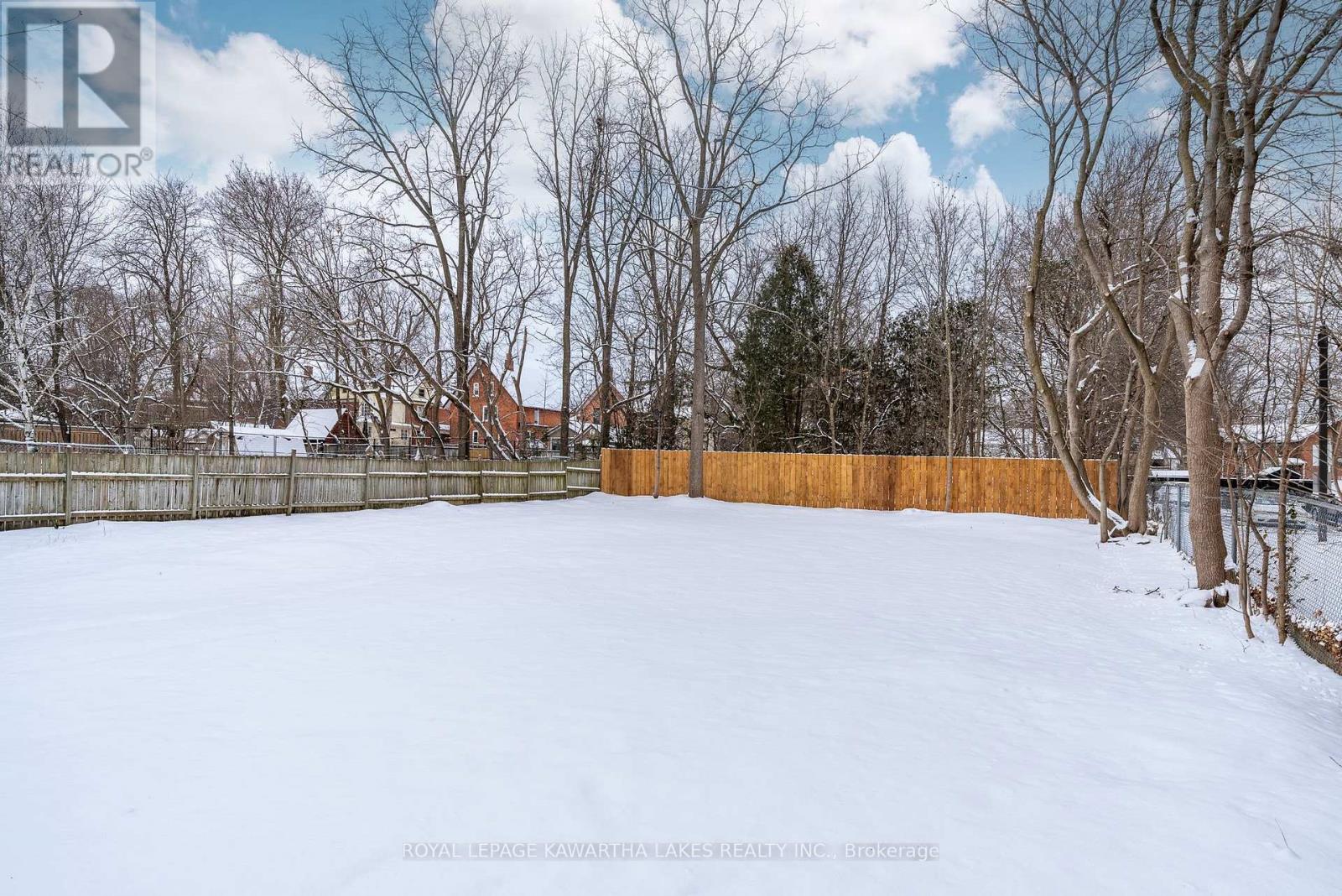18 Bond Street W, Kawartha Lakes (Lindsay), Ontario  K9V 3P6 - Photo 18 - X12026274