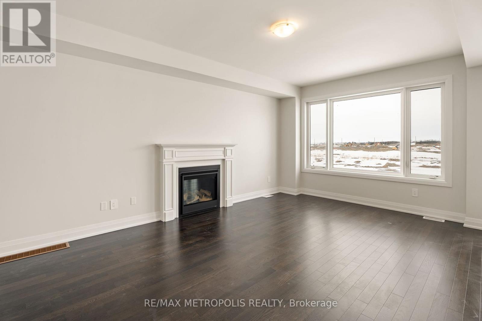 110 Butler Boulevard, Kawartha Lakes (Lindsay), Ontario  K9V 6A9 - Photo 14 - X12026826