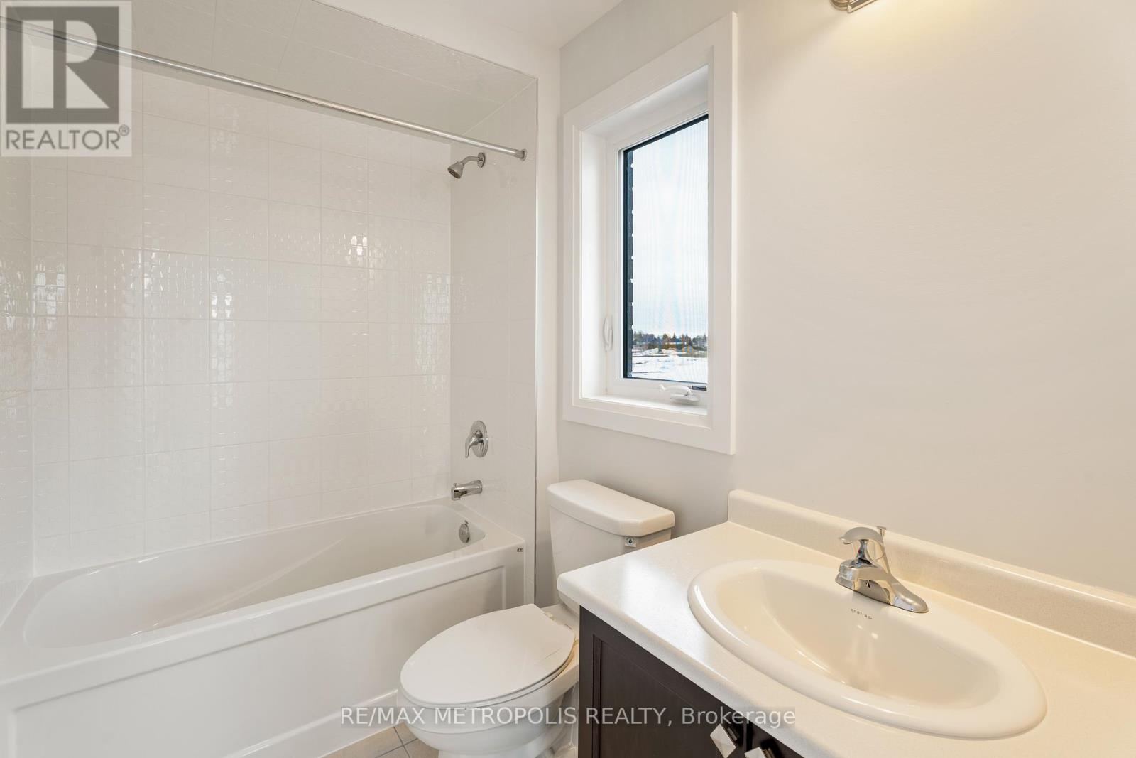 110 Butler Boulevard, Kawartha Lakes (Lindsay), Ontario  K9V 6A9 - Photo 41 - X12026826