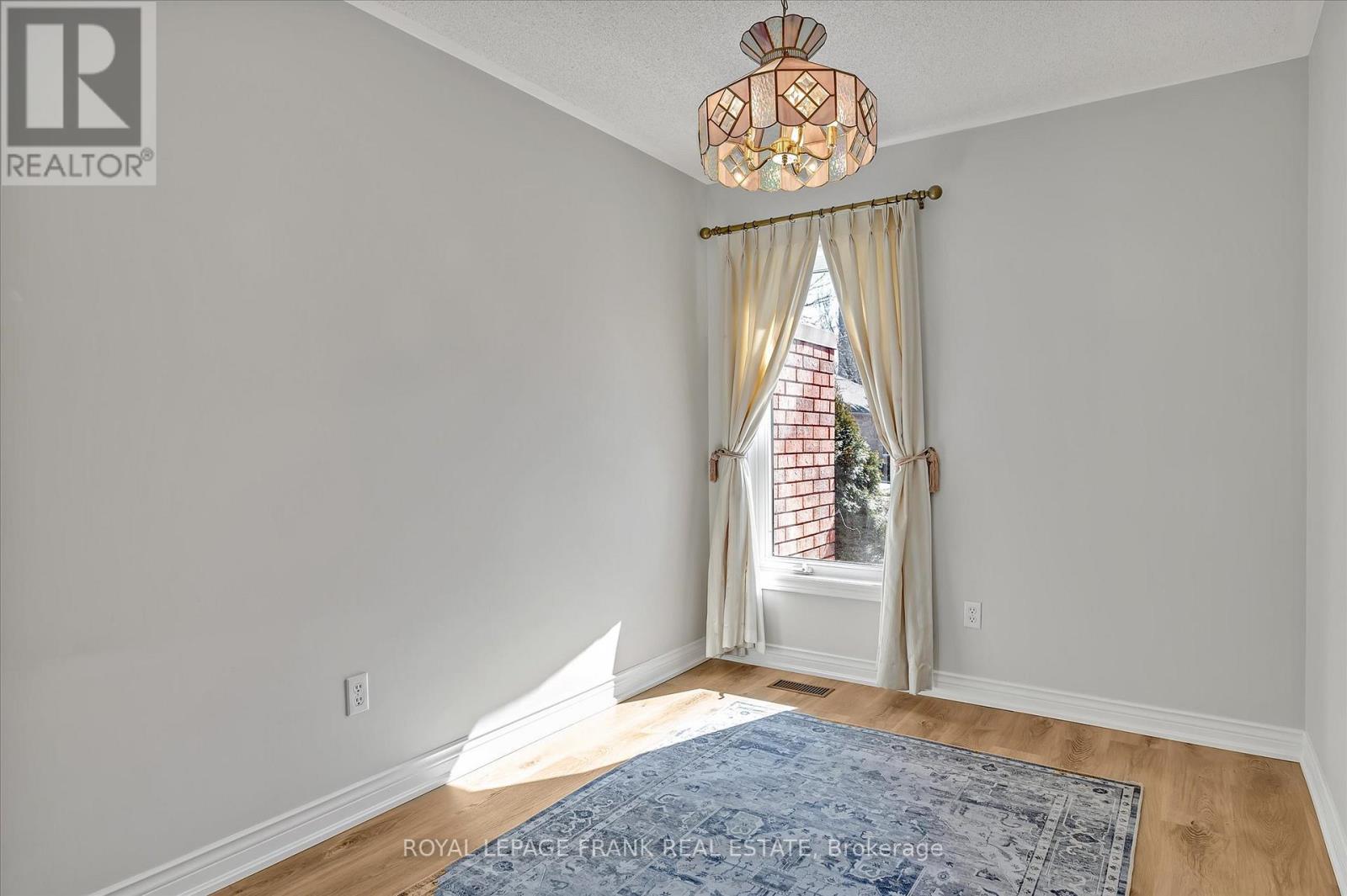 7 - 43 Charles Court, Selwyn, Ontario  K0L 2H0 - Photo 6 - X12027988