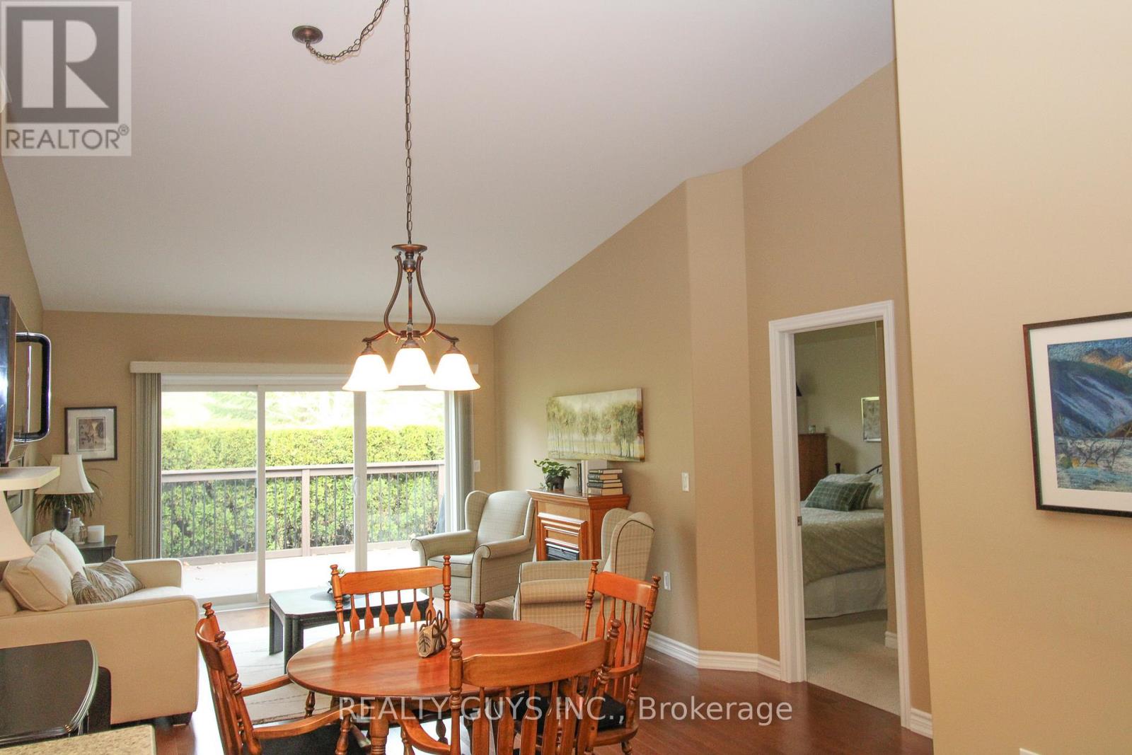 98 Village Crescent, Peterborough West (South), Ontario  K9J 0A9 - Photo 20 - X12028155