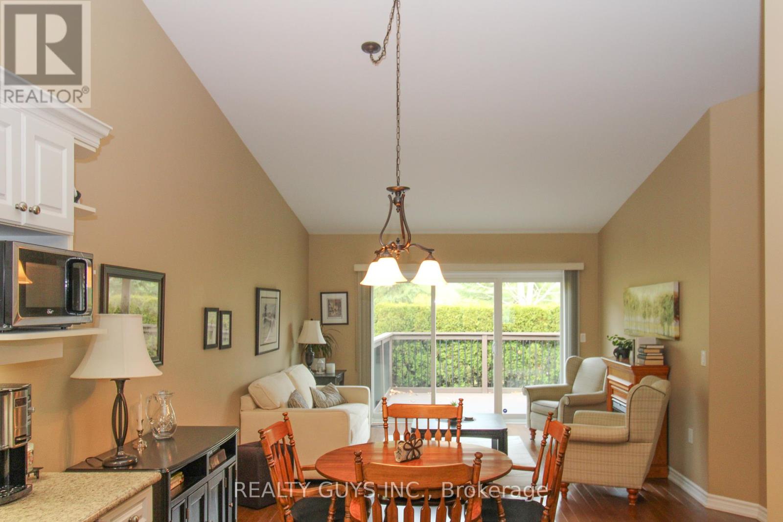 98 Village Crescent, Peterborough West (South), Ontario  K9J 0A9 - Photo 22 - X12028155
