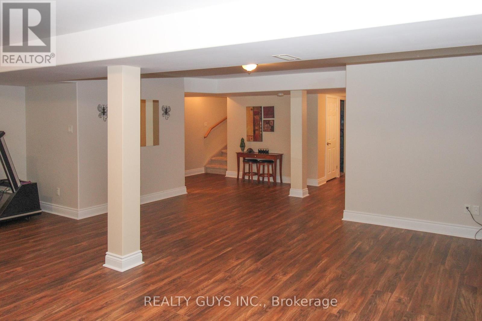 98 Village Crescent, Peterborough West (South), Ontario  K9J 0A9 - Photo 39 - X12028155