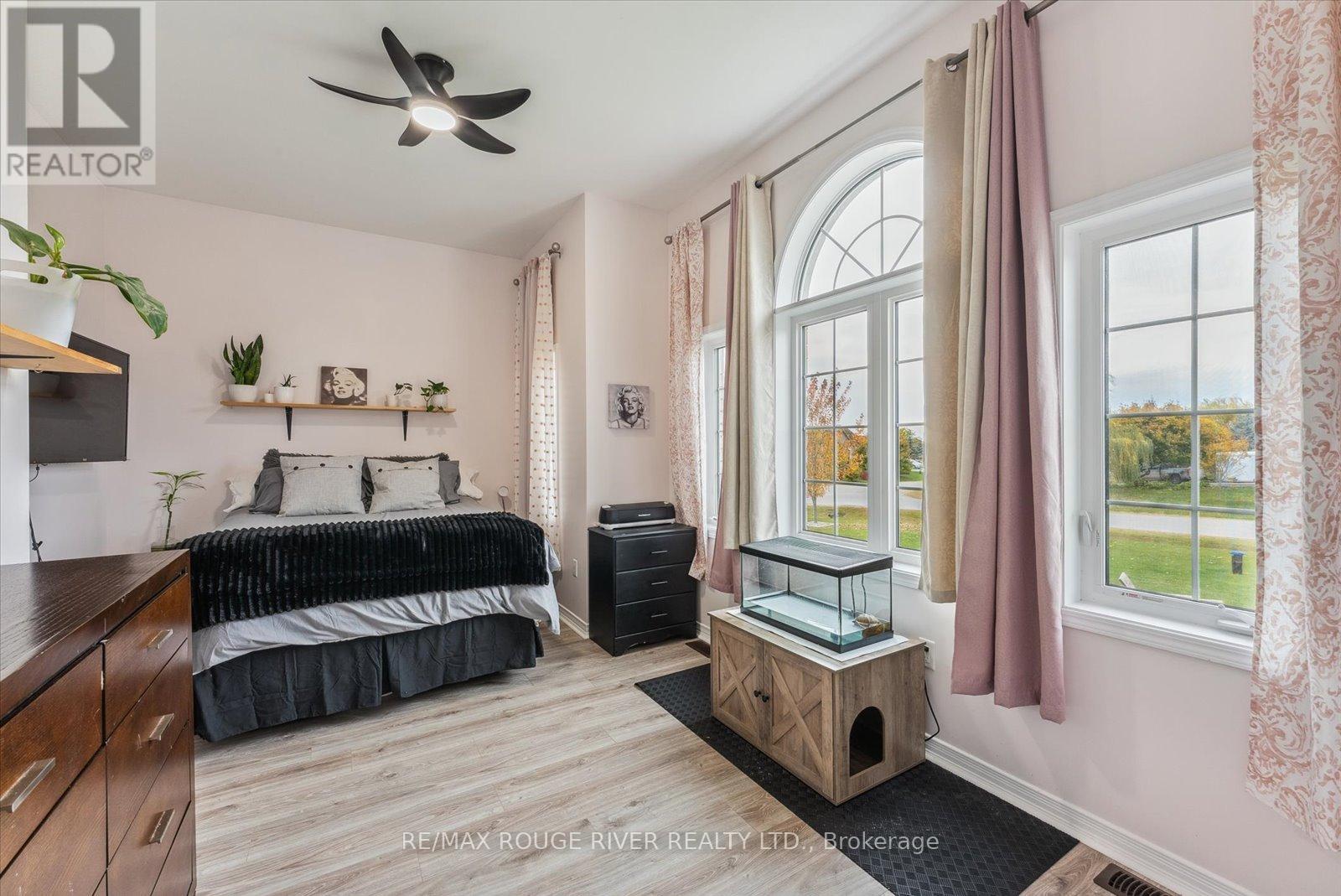 73 Songbird Crescent, Kawartha Lakes (Ops), Ontario  K9V 0A9 - Photo 24 - X12028325