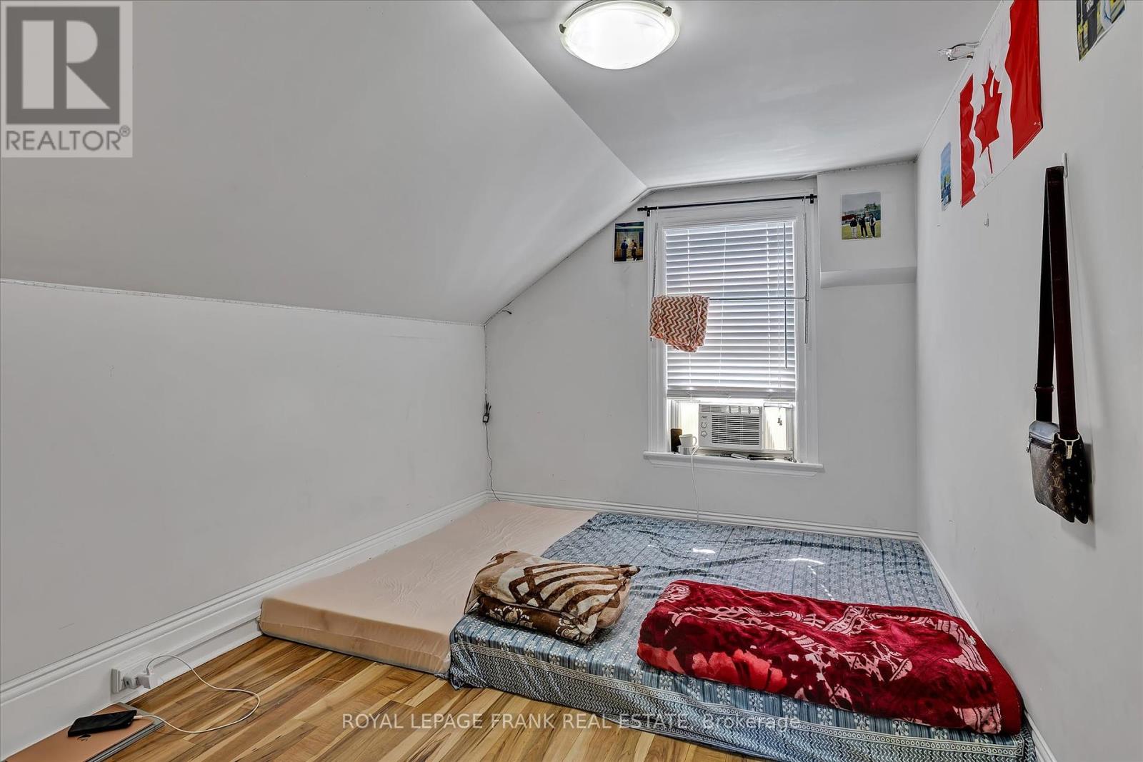 140 Antrim Street, Peterborough Central (North), Ontario  K9H 3G3 - Photo 21 - X12028635