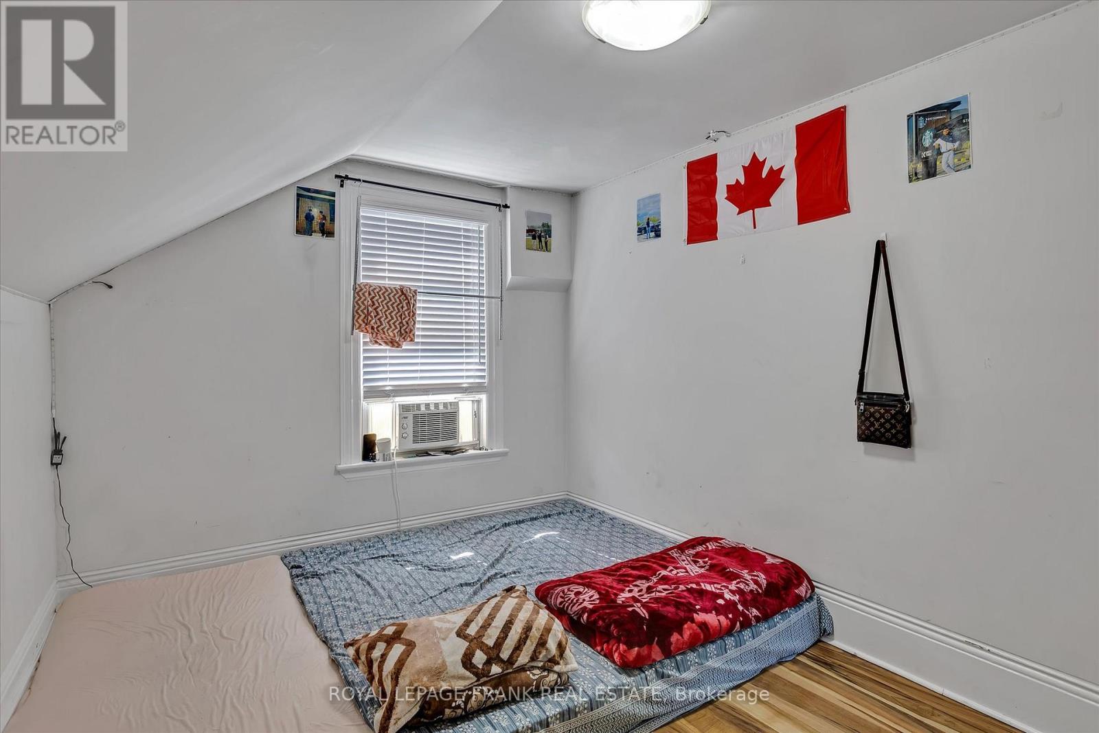 140 Antrim Street, Peterborough Central (North), Ontario  K9H 3G3 - Photo 22 - X12028635
