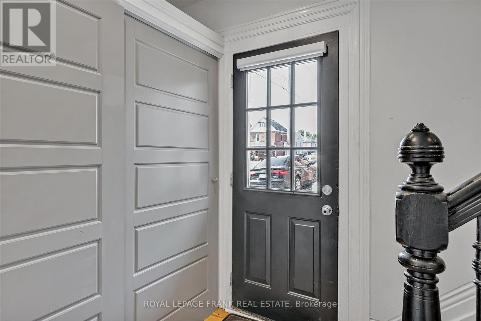 140 Antrim Street, Peterborough Central (North), Ontario  K9H 3G3 - Photo 7 - X12028635