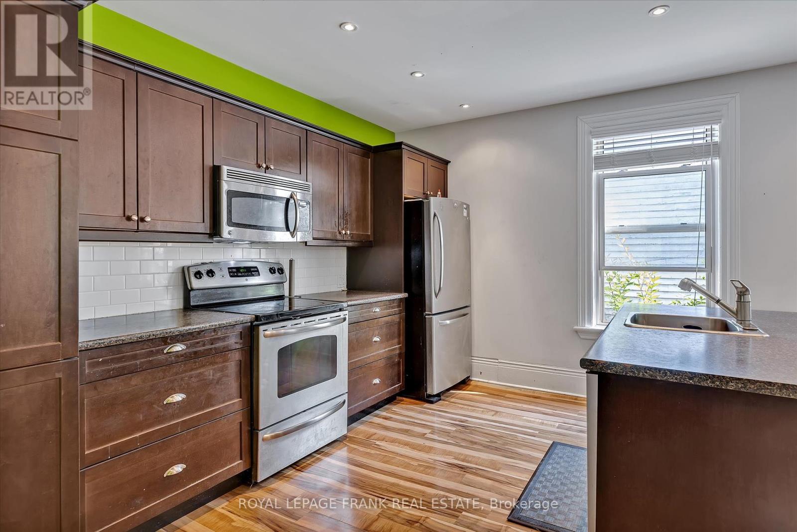 140 Antrim Street, Peterborough Central (North), Ontario  K9H 3G3 - Photo 8 - X12028635