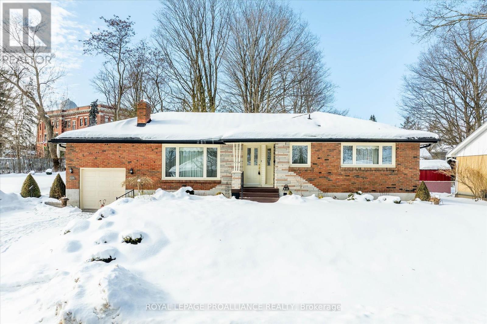 114 O'carroll Avenue, Peterborough North (South), Ontario  K9H 4V3 - Photo 1 - X12028761