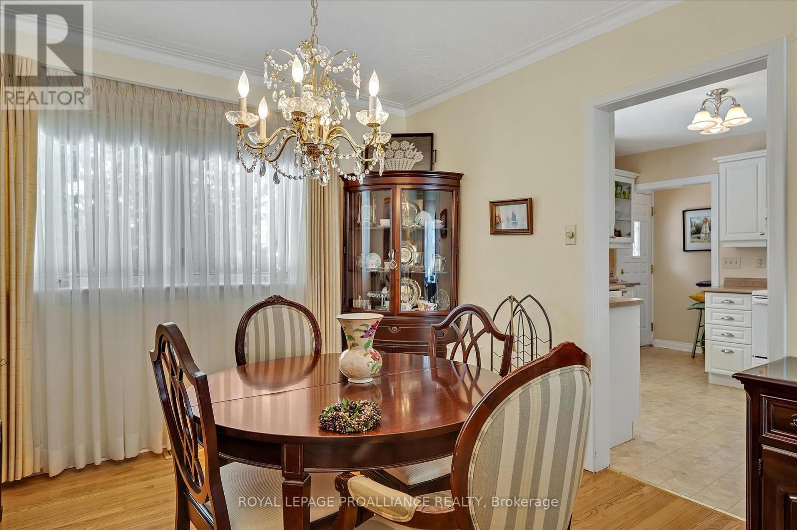 114 O'carroll Avenue, Peterborough North (South), Ontario  K9H 4V3 - Photo 15 - X12028761
