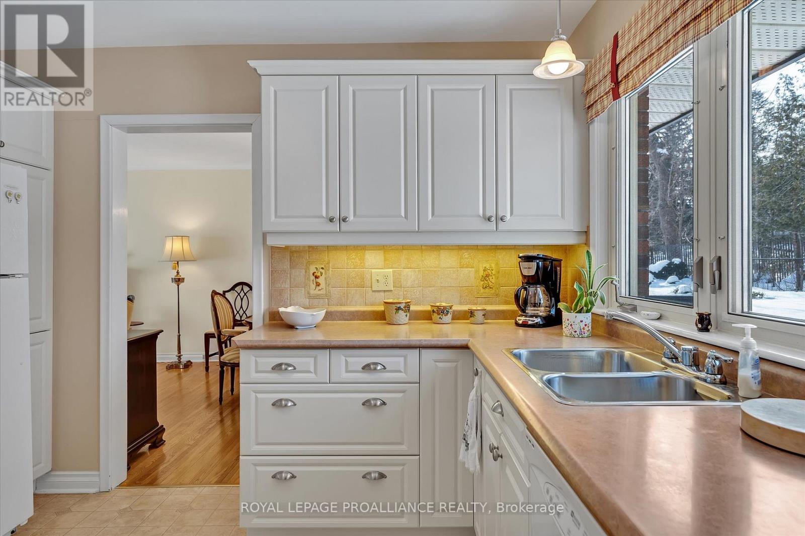114 O'carroll Avenue, Peterborough North (South), Ontario  K9H 4V3 - Photo 19 - X12028761