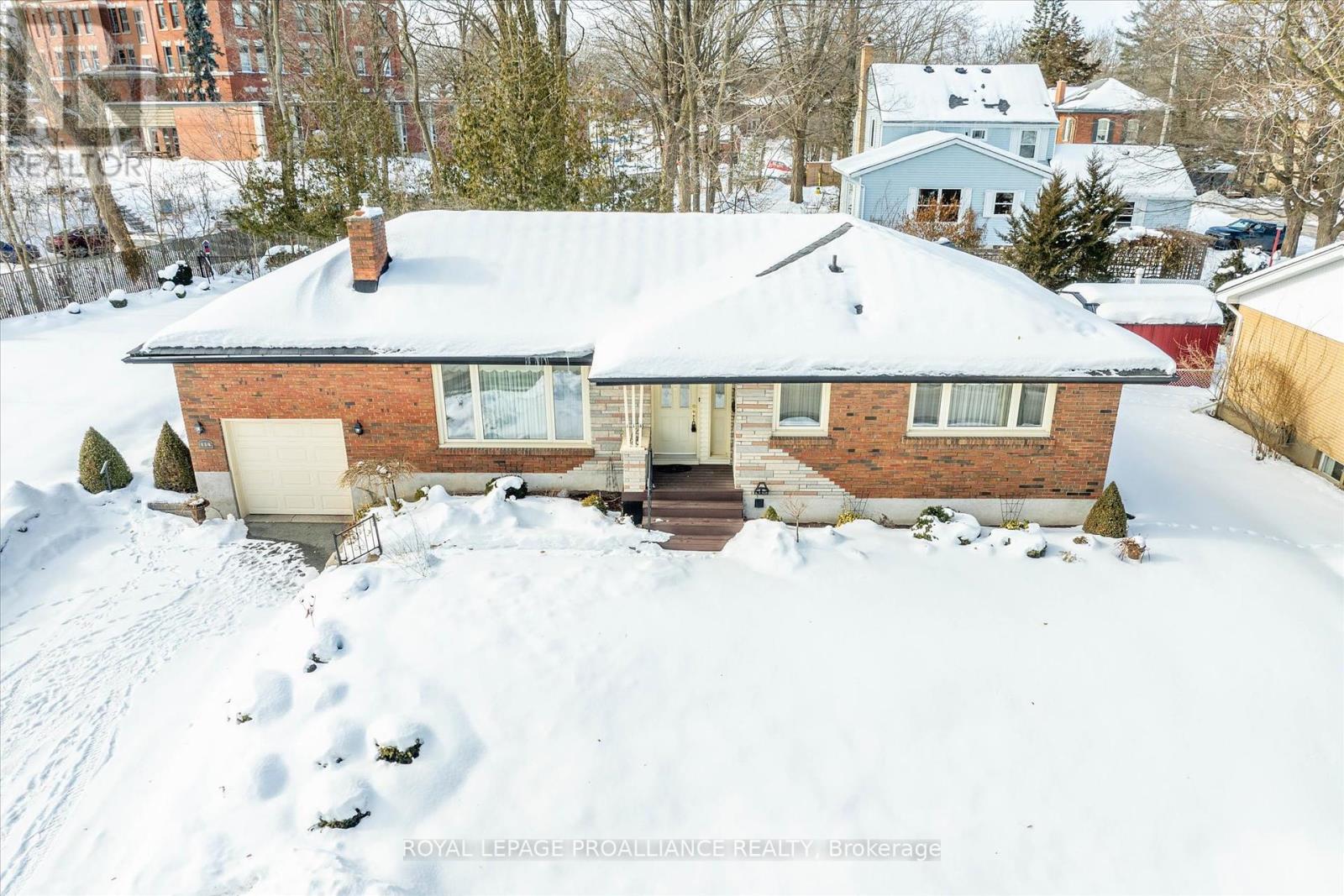 114 O'carroll Avenue, Peterborough North (South), Ontario  K9H 4V3 - Photo 2 - X12028761