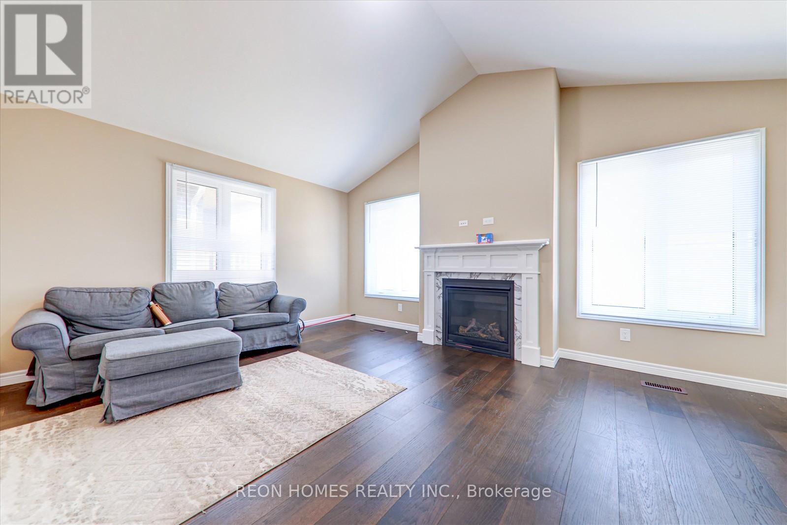 42 York Drive, Peterborough North (North), Ontario  K9H 5B9 - Photo 16 - X12029264