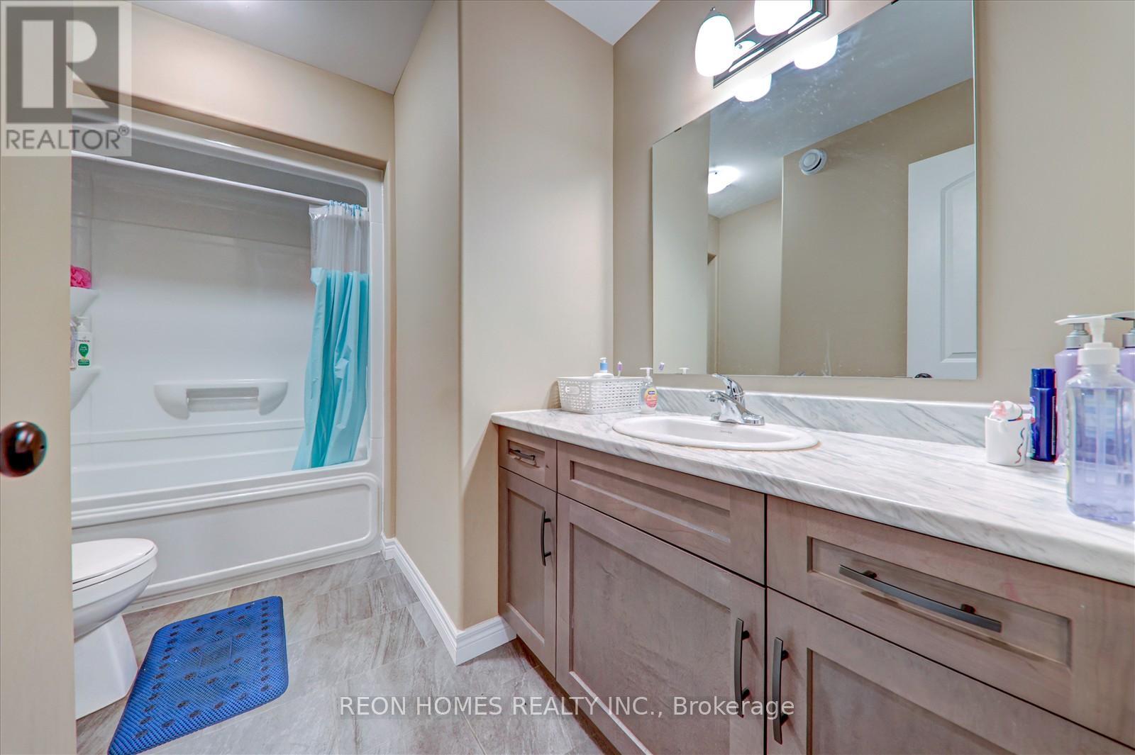42 York Drive, Peterborough North (North), Ontario  K9H 5B9 - Photo 18 - X12029264