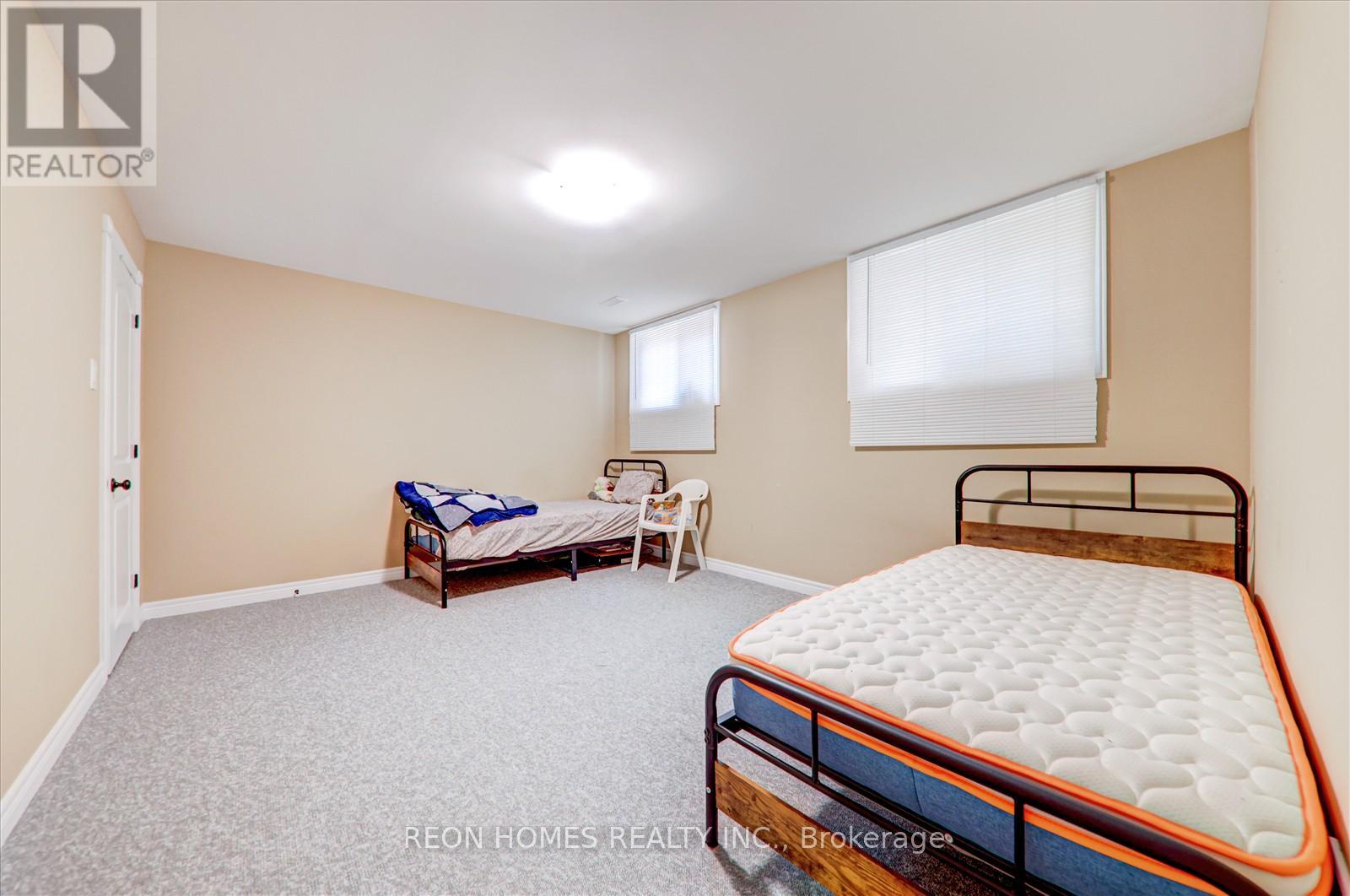 42 York Drive, Peterborough North (North), Ontario  K9H 5B9 - Photo 33 - X12029264