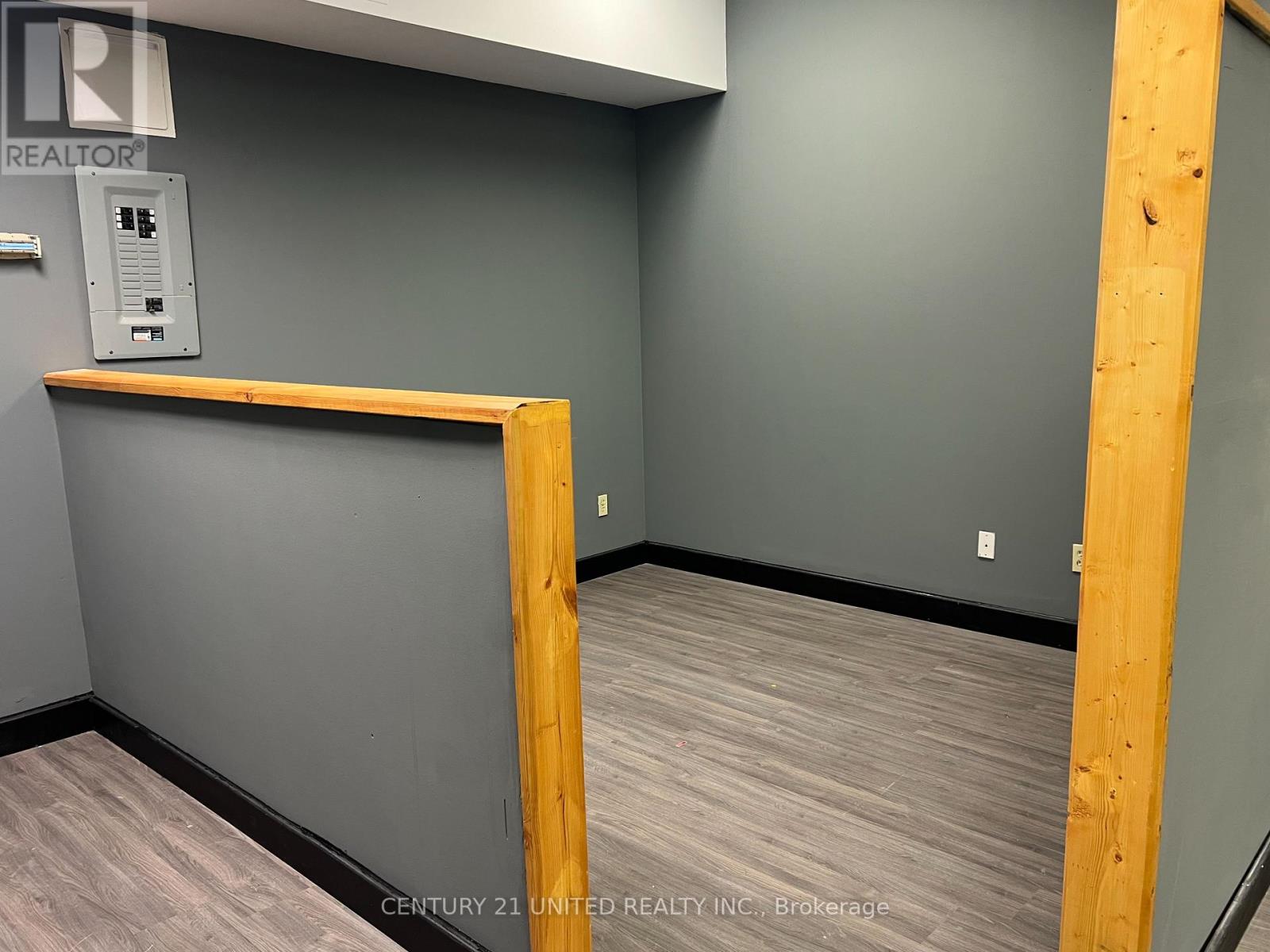 109 - 159 King Street N, Peterborough (Town Ward 3), Ontario  K9J 2R8 - Photo 3 - X12030727