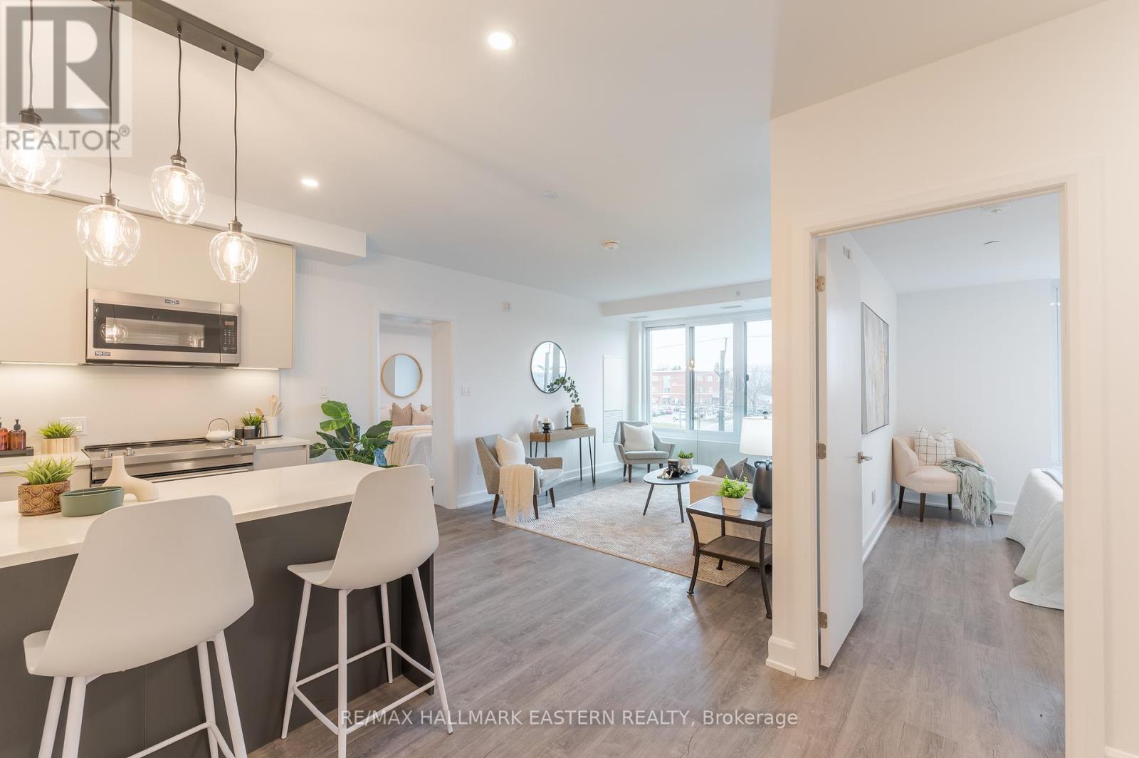 505 - 195 Hunter Street E, Peterborough East (Central), Ontario  K9H 0K6 - Photo 2 - X12031207