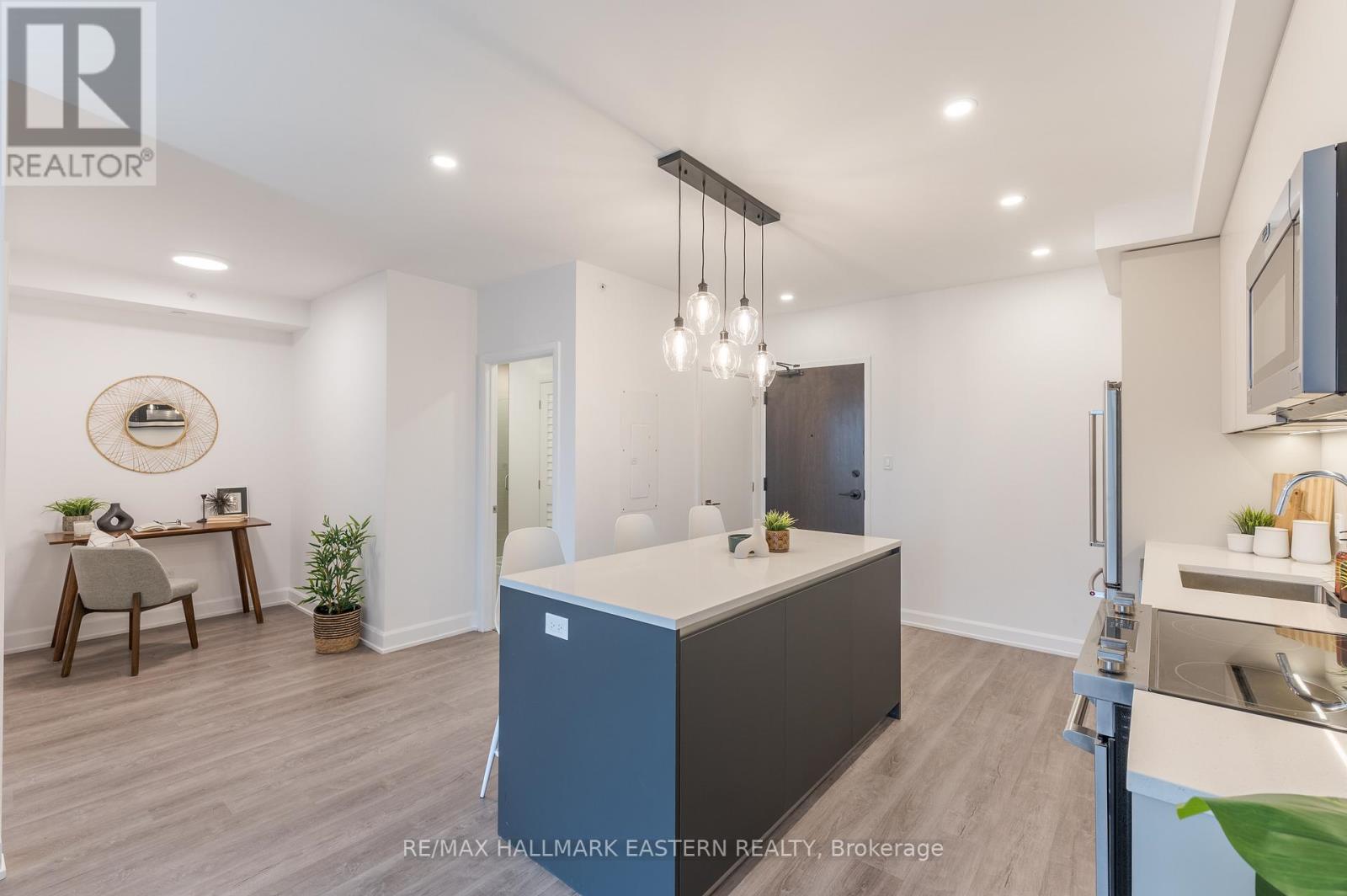 505 - 195 Hunter Street E, Peterborough East (Central), Ontario  K9H 0K6 - Photo 4 - X12031207