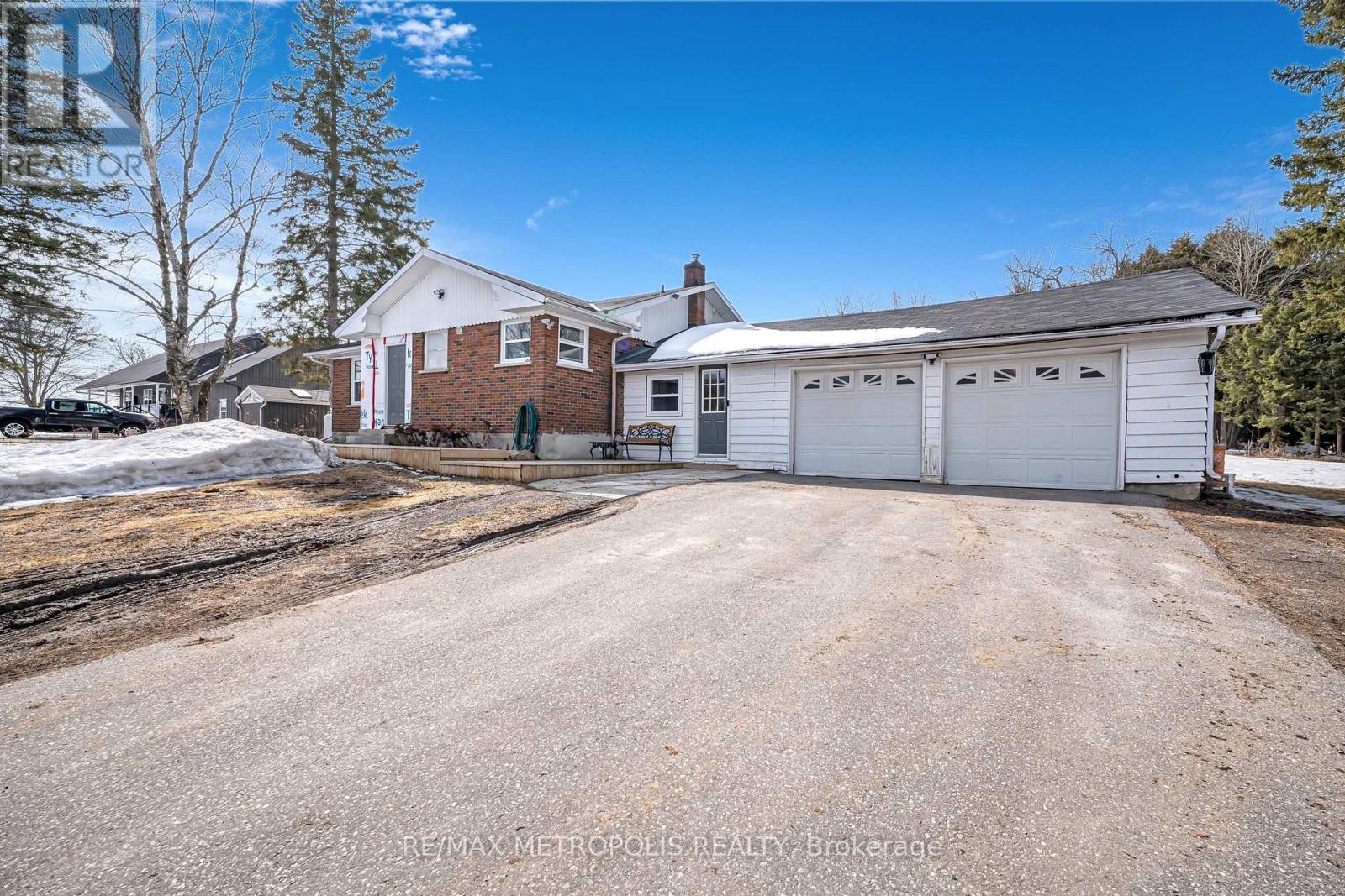 5400 Regional Rd 18, Clarington, Ontario  L0A 1J0 - Photo 1 - E12033154