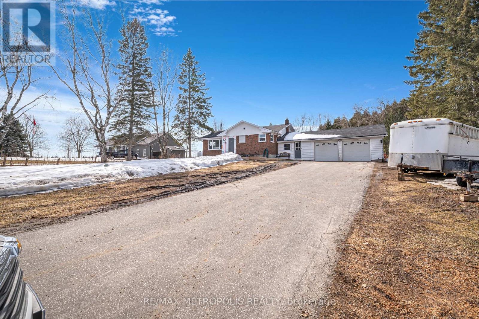 5400 Regional Rd 18, Clarington, Ontario  L0A 1J0 - Photo 2 - E12033154