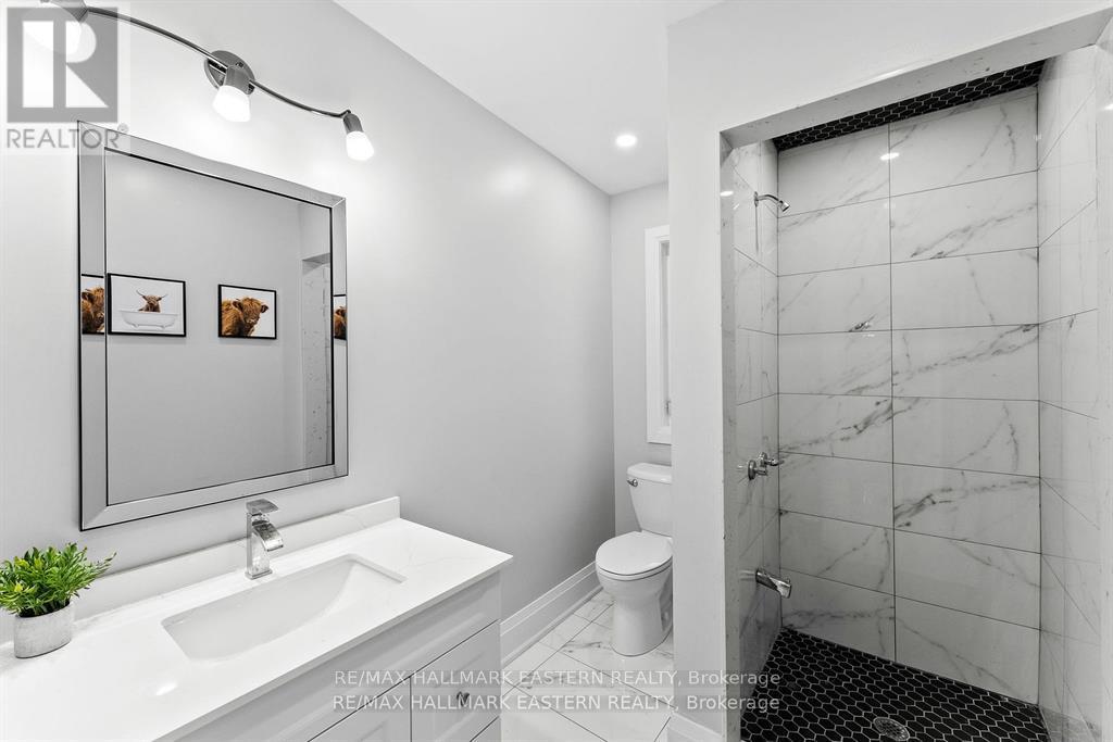 1037 East Communication Road, Selwyn, Ontario  K0L 1H0 - Photo 17 - X12035955