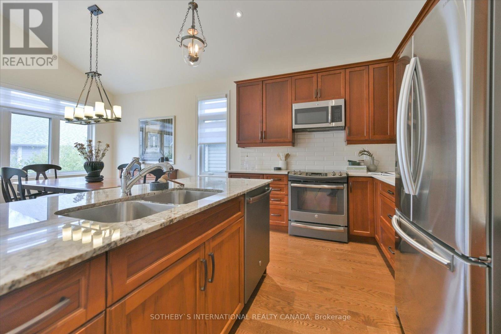 38 - 12 Lockside Drive, Peterborough South (West), Ontario  K9J 8T1 - Photo 4 - X12036857