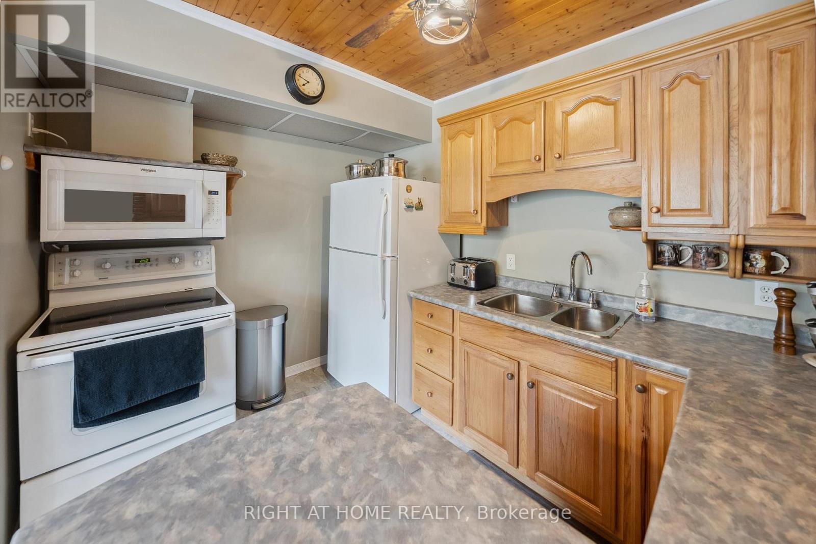 3507 Highway 35 N Highway, Kawartha Lakes (Fenelon), Ontario  K9V 4R1 - Photo 25 - X12037108