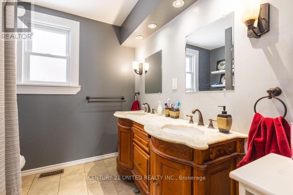 1009 Ward Street, Selwyn, Ontario  K0L 1H0 - Photo 10 - X12038992