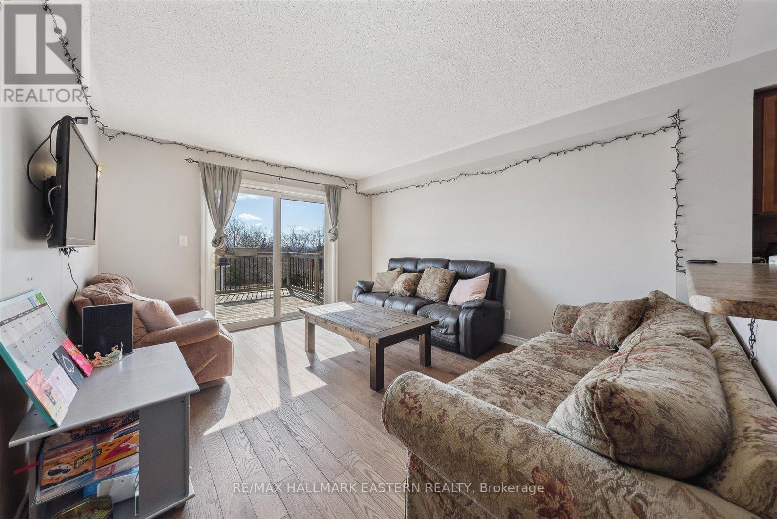 257 Tobin Court, Peterborough North (North), Ontario  K9H 7S7 - Photo 10 - X12040018