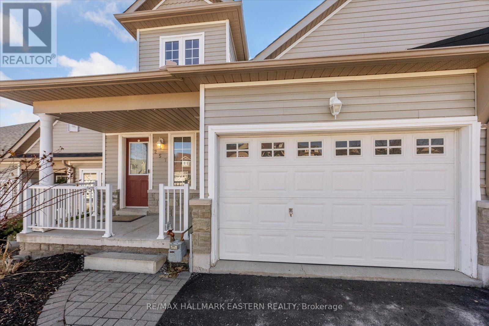 257 Tobin Court, Peterborough North (North), Ontario  K9H 7S7 - Photo 2 - X12040018