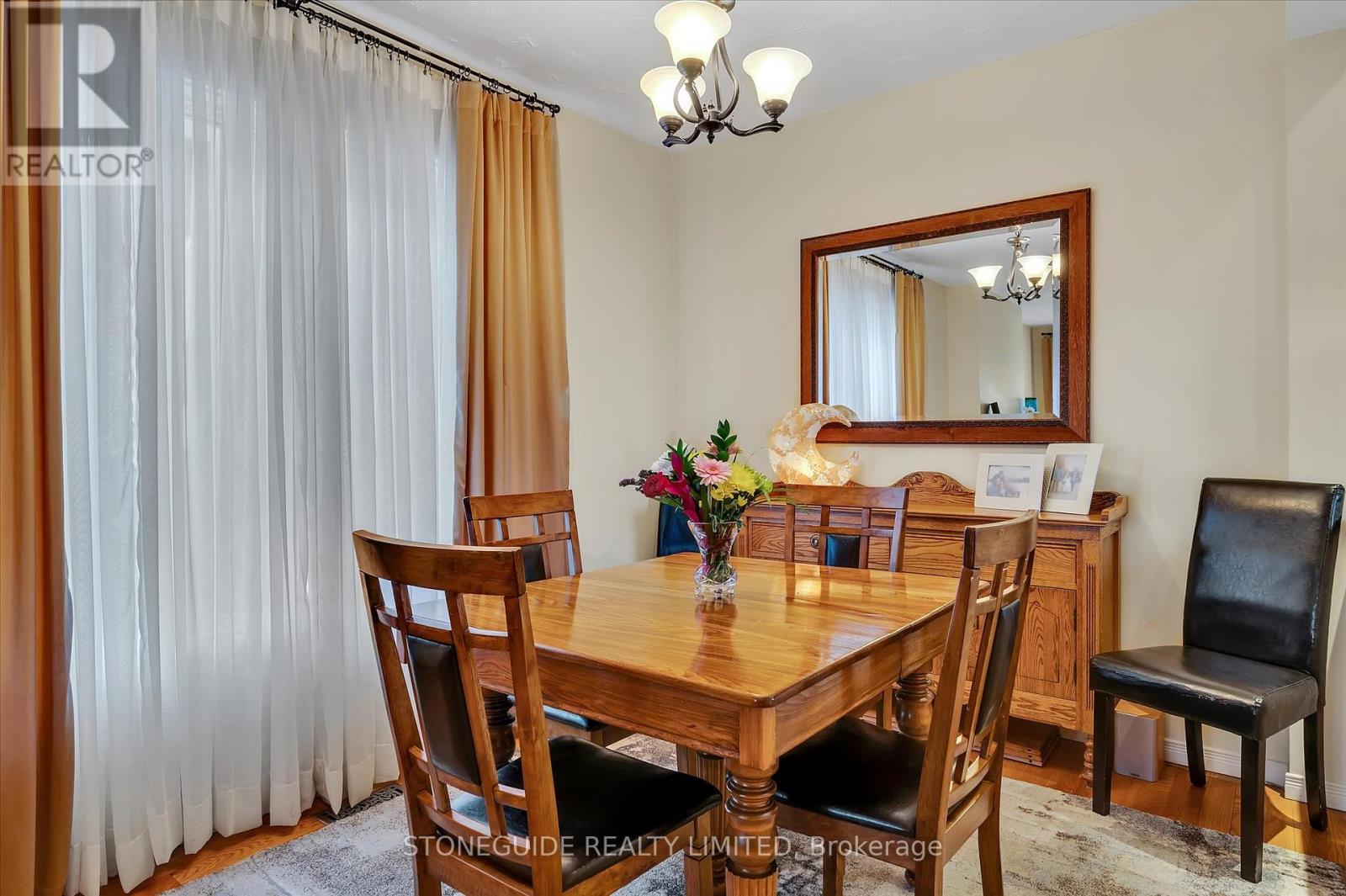165 Edinburgh Street, Peterborough Central (North), Ontario  K9H 3E3 - Photo 6 - X12040062