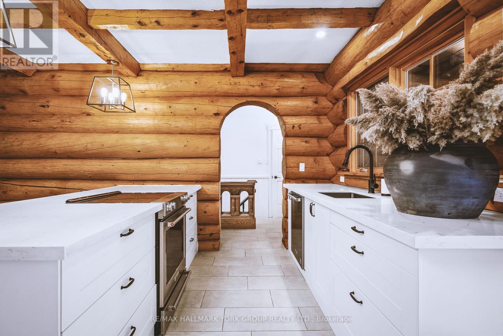768 Tracey's Hill Road, Kawartha Lakes (Emily), Ontario  K0L 2W0 - Photo 12 - X12040474