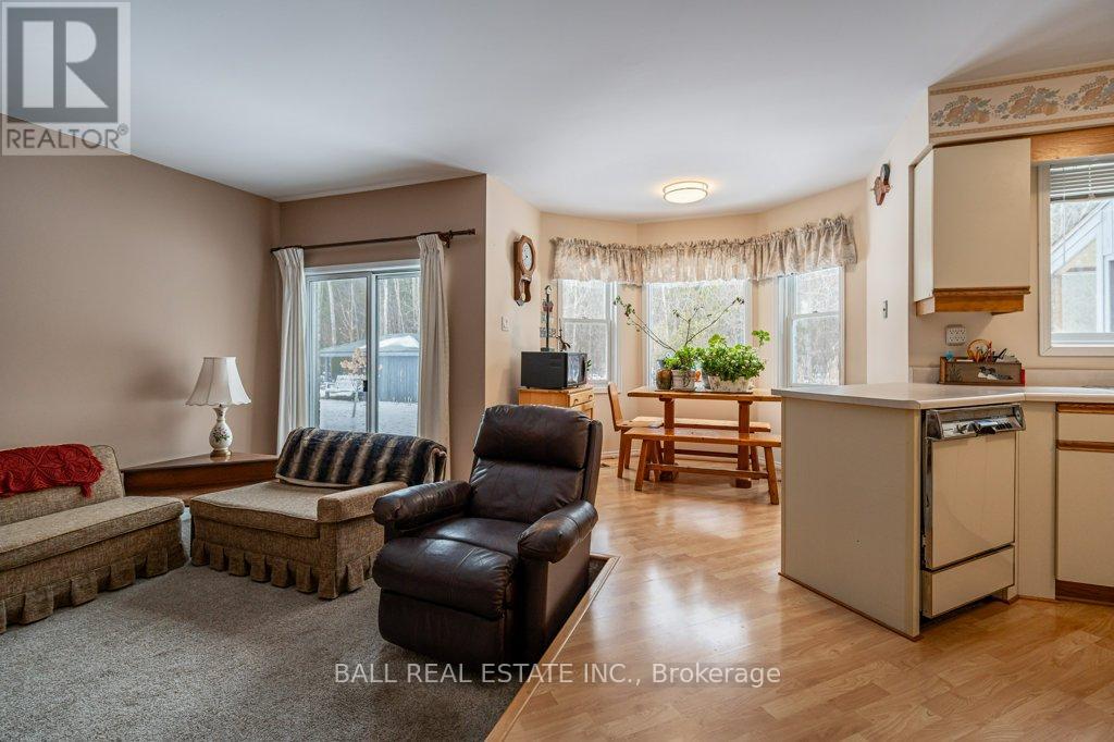 42 Stewart Drive, Selwyn, Ontario  K0L 2H0 - Photo 12 - X12042324
