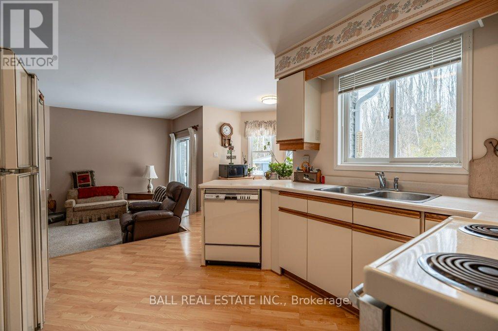 42 Stewart Drive, Selwyn, Ontario  K0L 2H0 - Photo 14 - X12042324