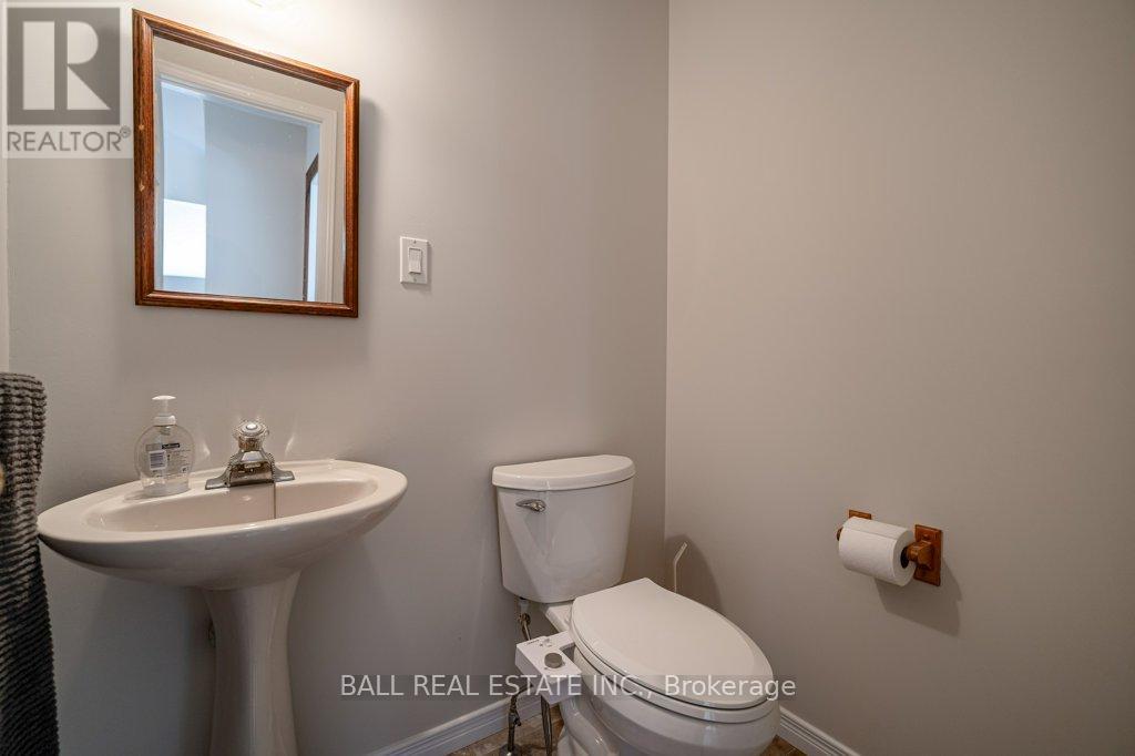 42 Stewart Drive, Selwyn, Ontario  K0L 2H0 - Photo 18 - X12042324