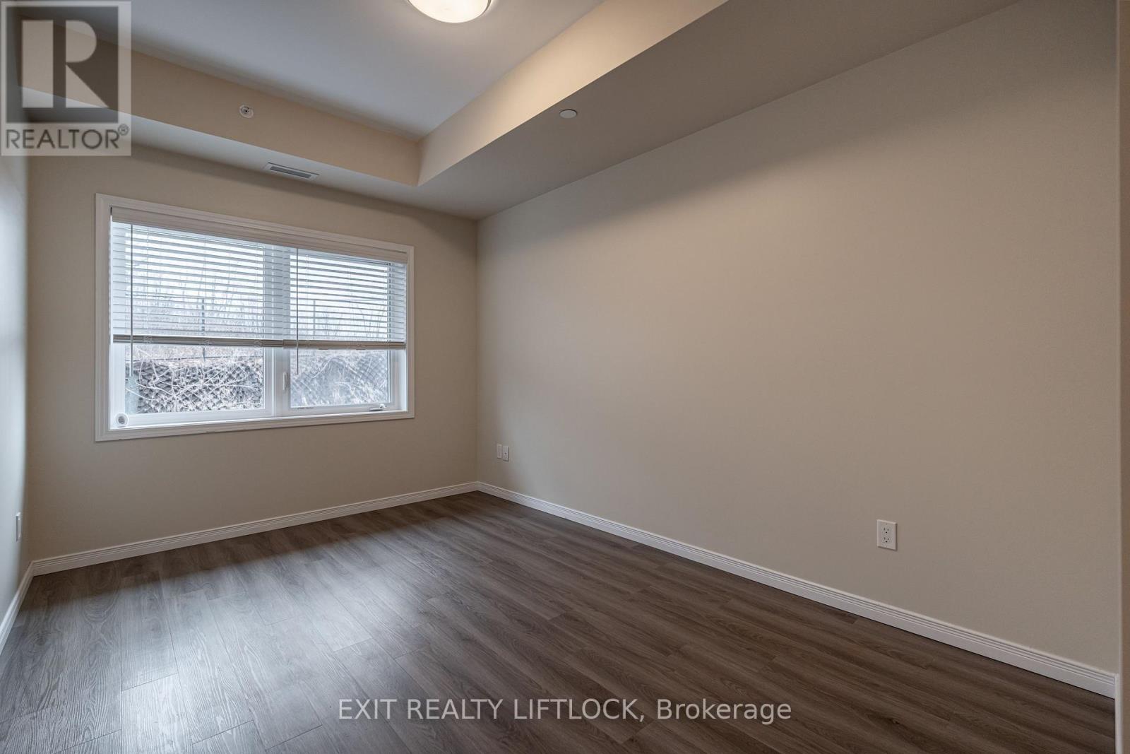 308 - 344 Florence Drive, Peterborough North (North), Ontario  K9J 0K4 - Photo 11 - X12043206