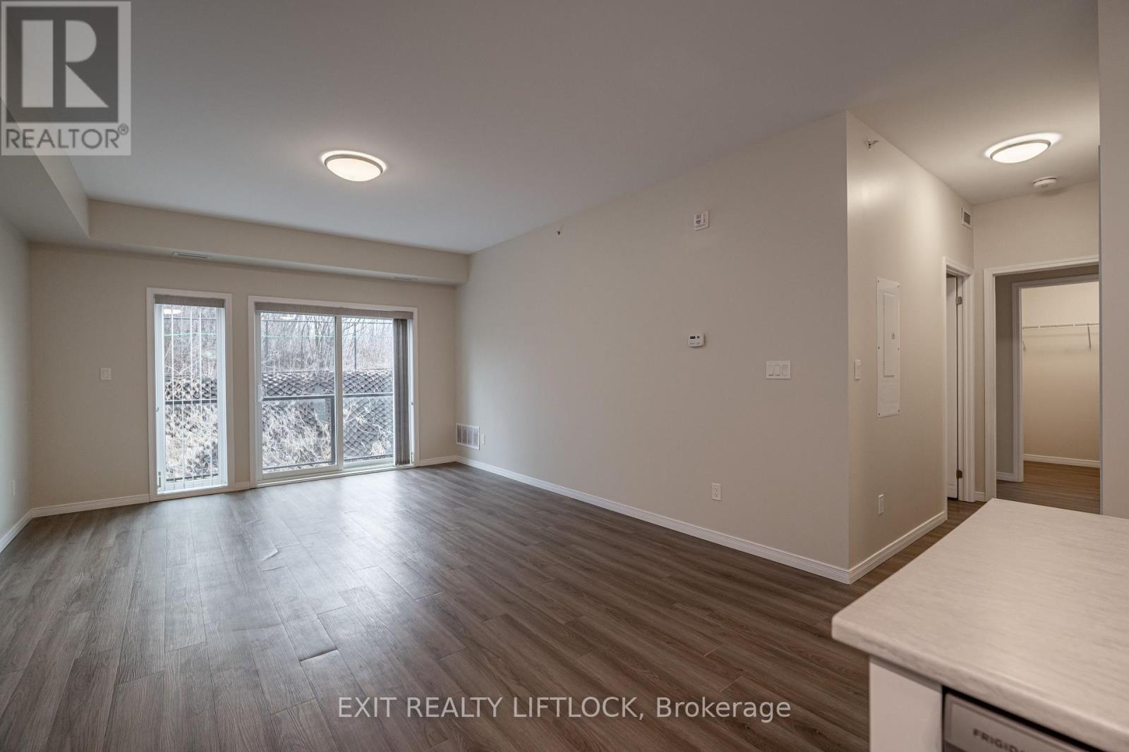 308 - 344 Florence Drive, Peterborough North (North), Ontario  K9J 0K4 - Photo 8 - X12043206