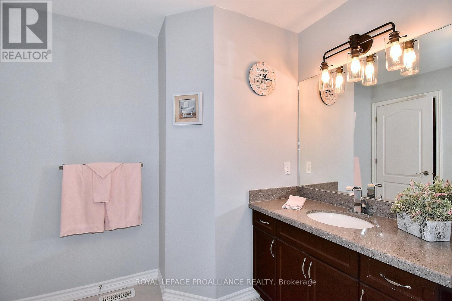 21 Old Trafford Drive, Trent Hills (Hastings), Ontario  K0L 1Y0 - Photo 23 - X12043532