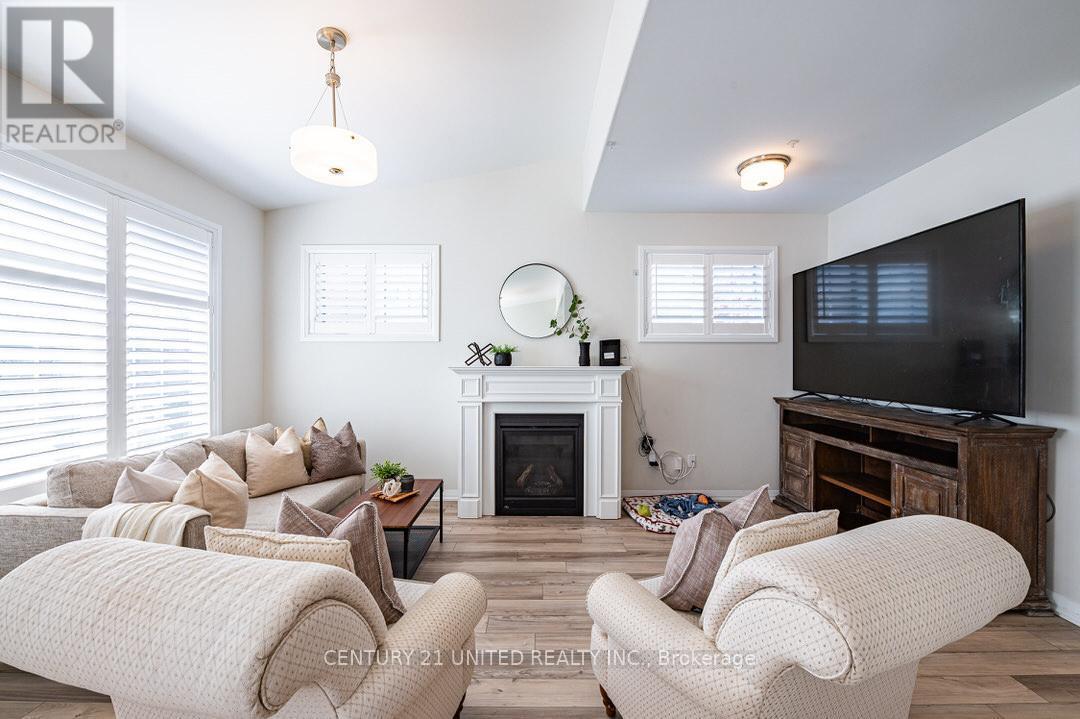 275 Noftall Gardens, Peterborough North (North), Ontario  K9H 0H9 - Photo 15 - X12043942