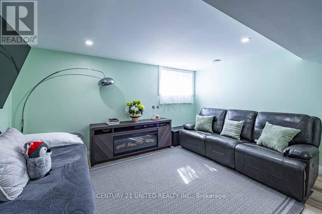 275 Noftall Gardens, Peterborough North (North), Ontario  K9H 0H9 - Photo 29 - X12043942
