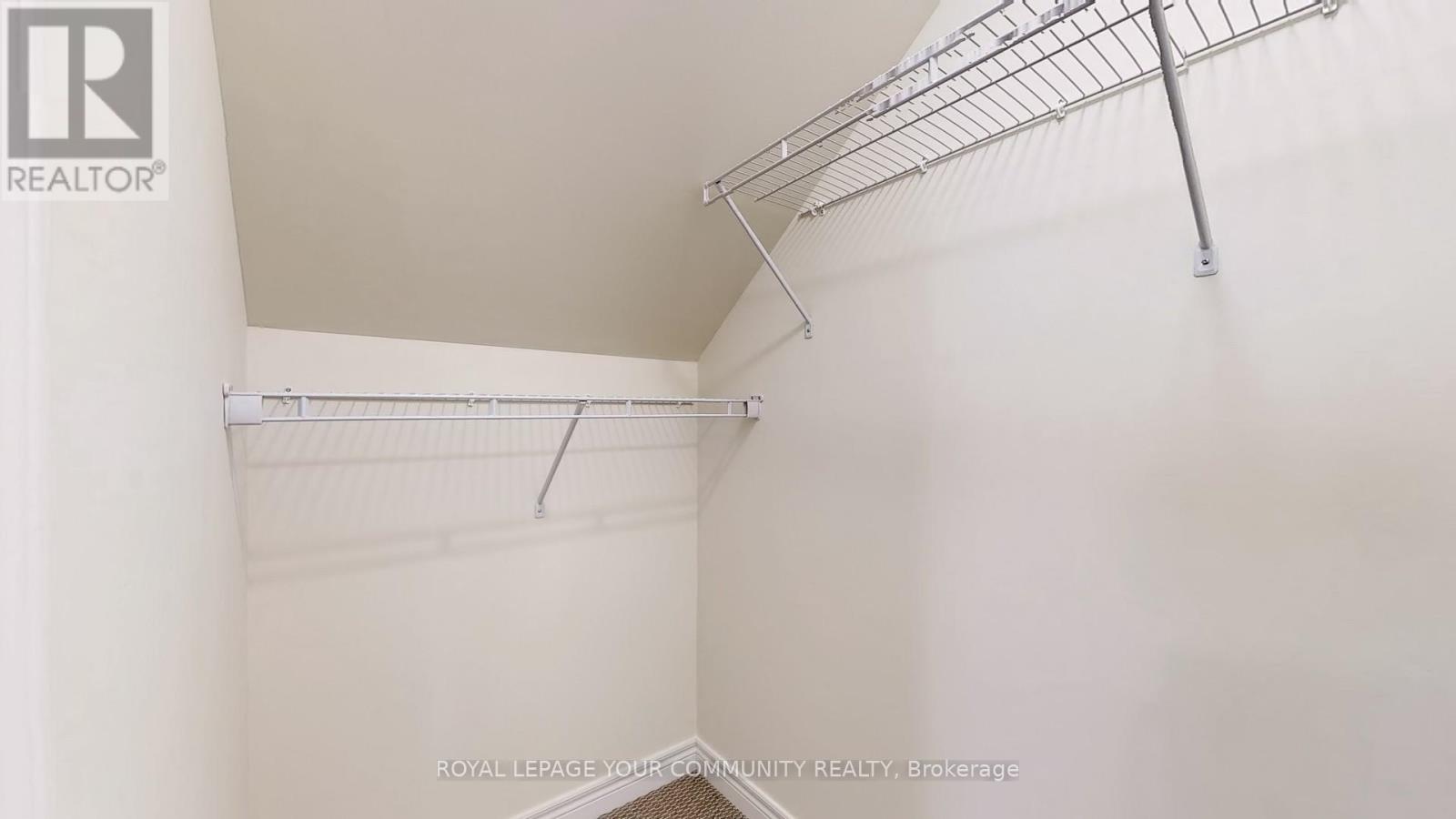 606 Haylock Gardens, Peterborough North (North), Ontario  K9H 0G4 - Photo 12 - X12043934