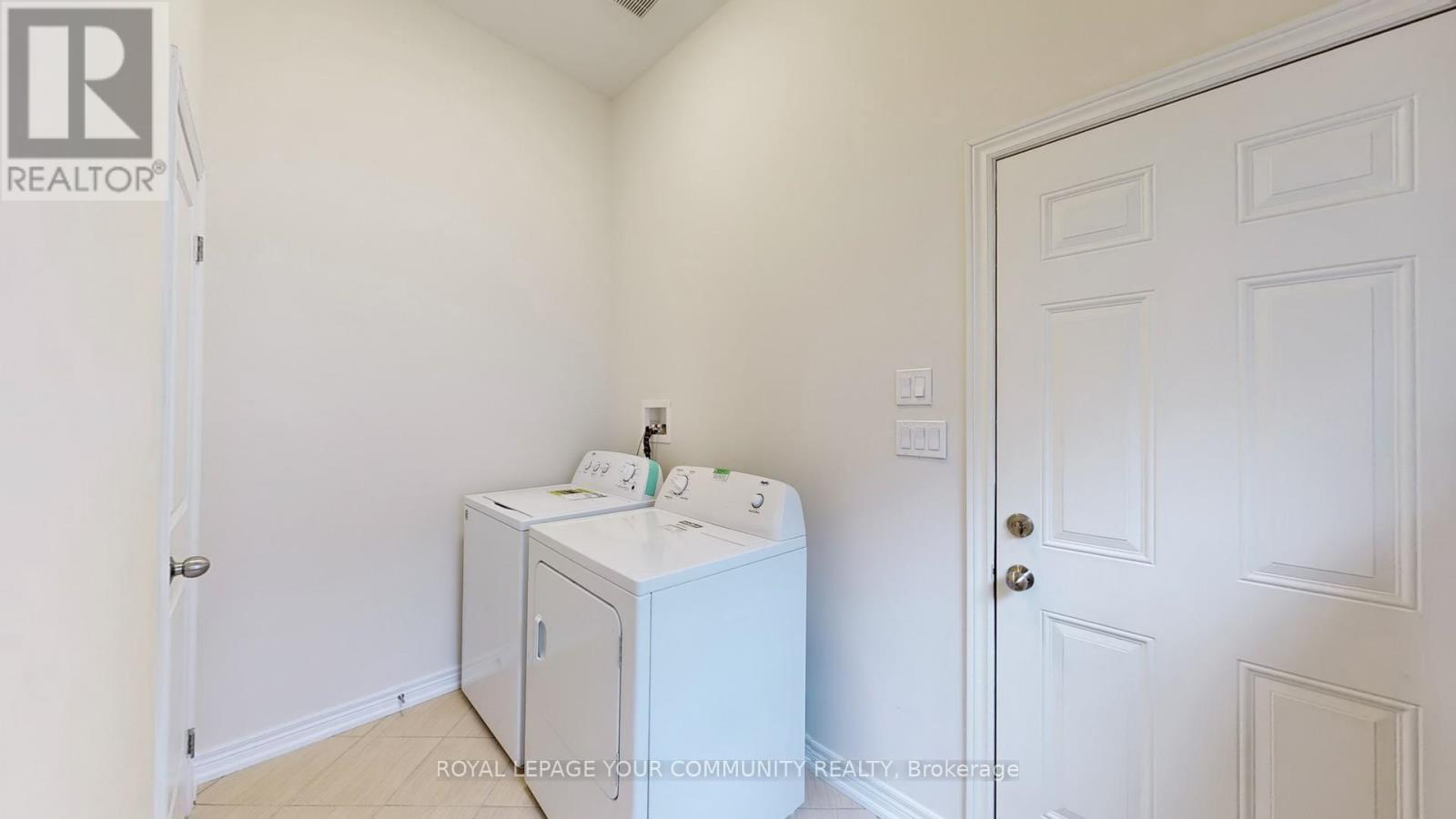 606 Haylock Gardens, Peterborough North (North), Ontario  K9H 0G4 - Photo 24 - X12043934