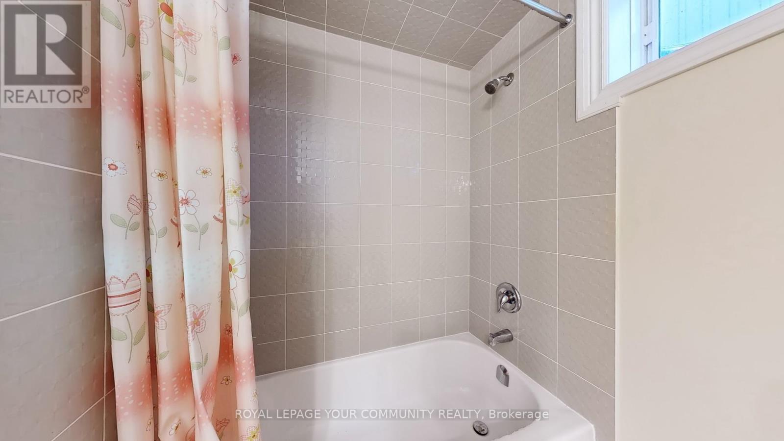 606 Haylock Gardens, Peterborough North (North), Ontario  K9H 0G4 - Photo 46 - X12043934