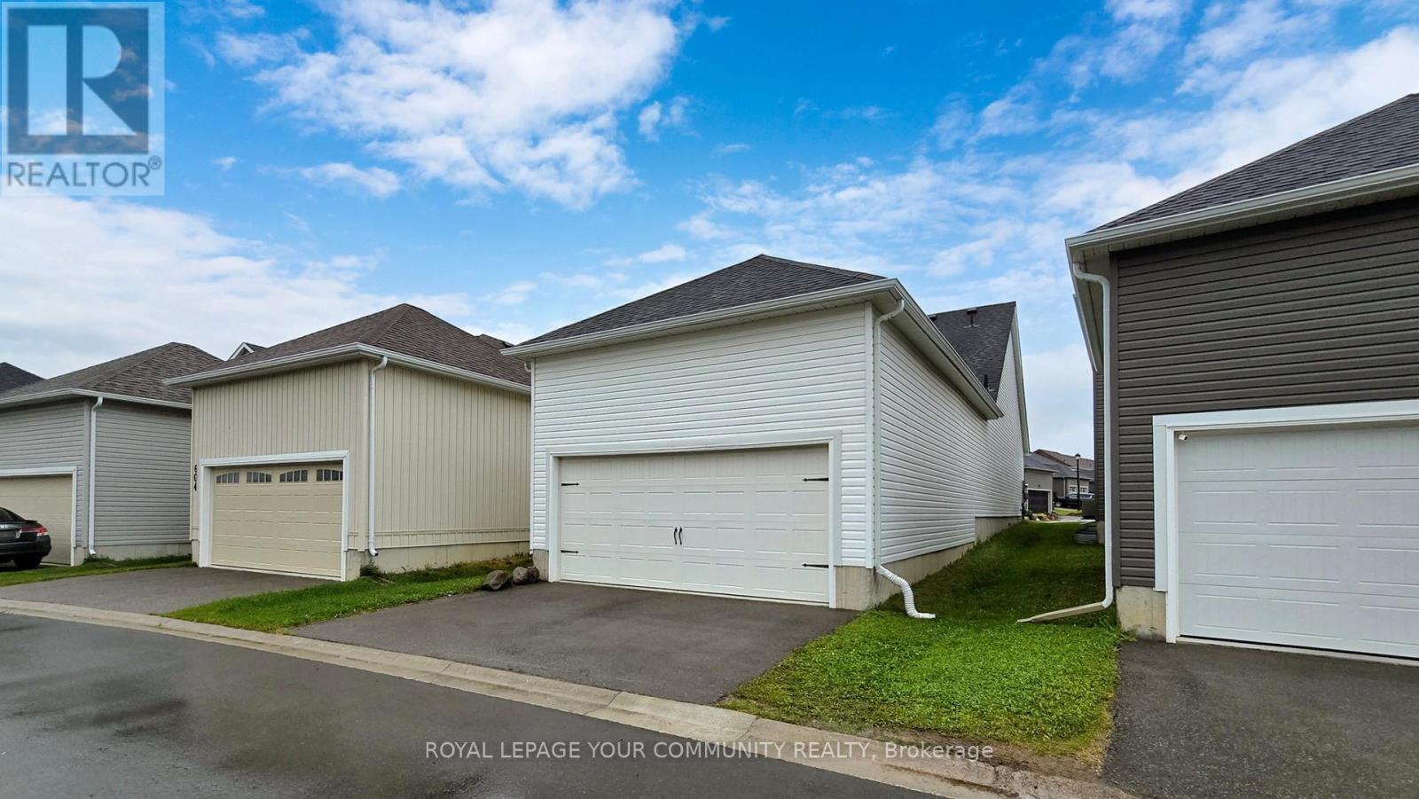 606 Haylock Gardens, Peterborough North (North), Ontario  K9H 0G4 - Photo 47 - X12043934