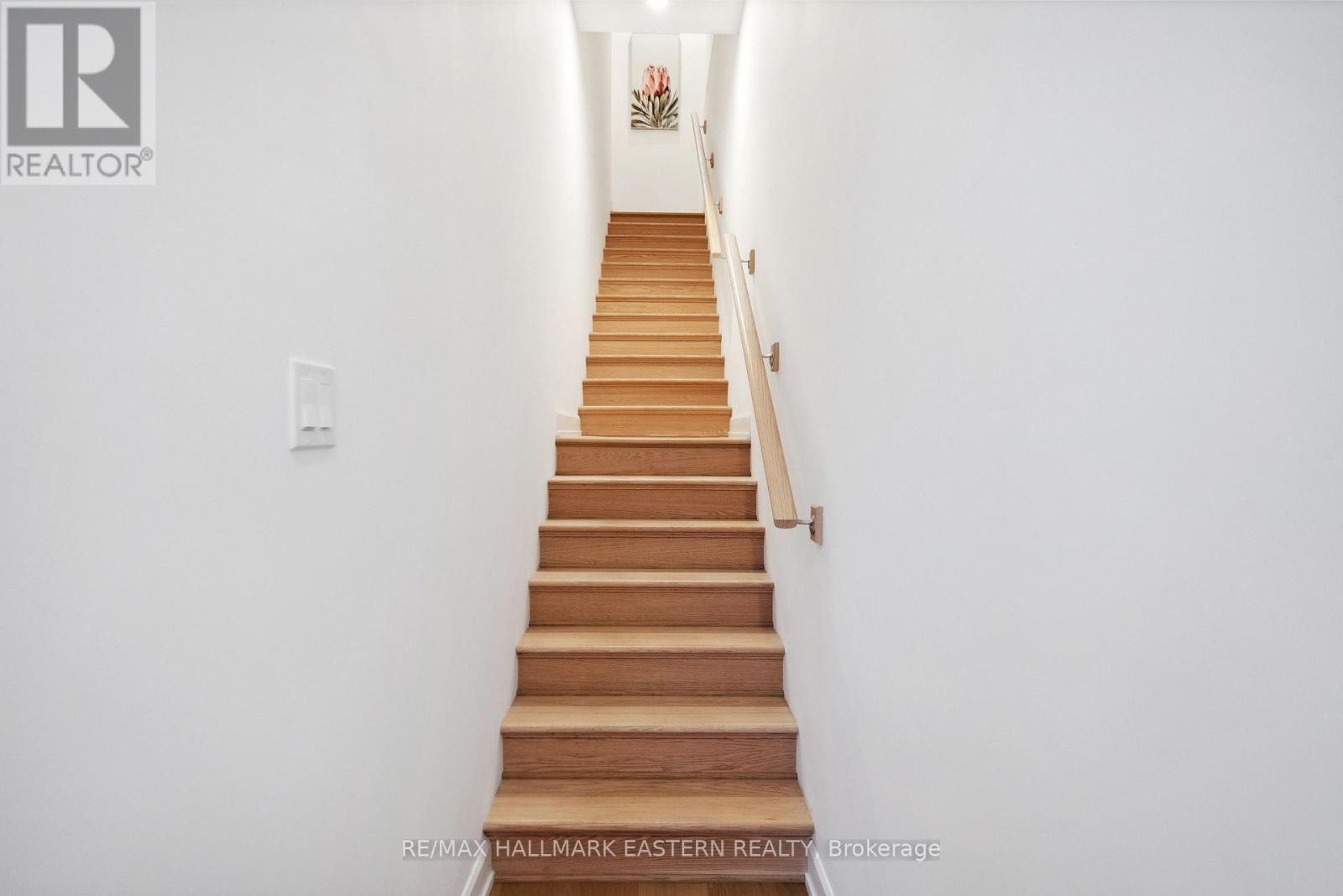 Th 01 - 195 Hunter Street E, Peterborough East (Central), Ontario  K9H 1G9 - Photo 16 - X12045275