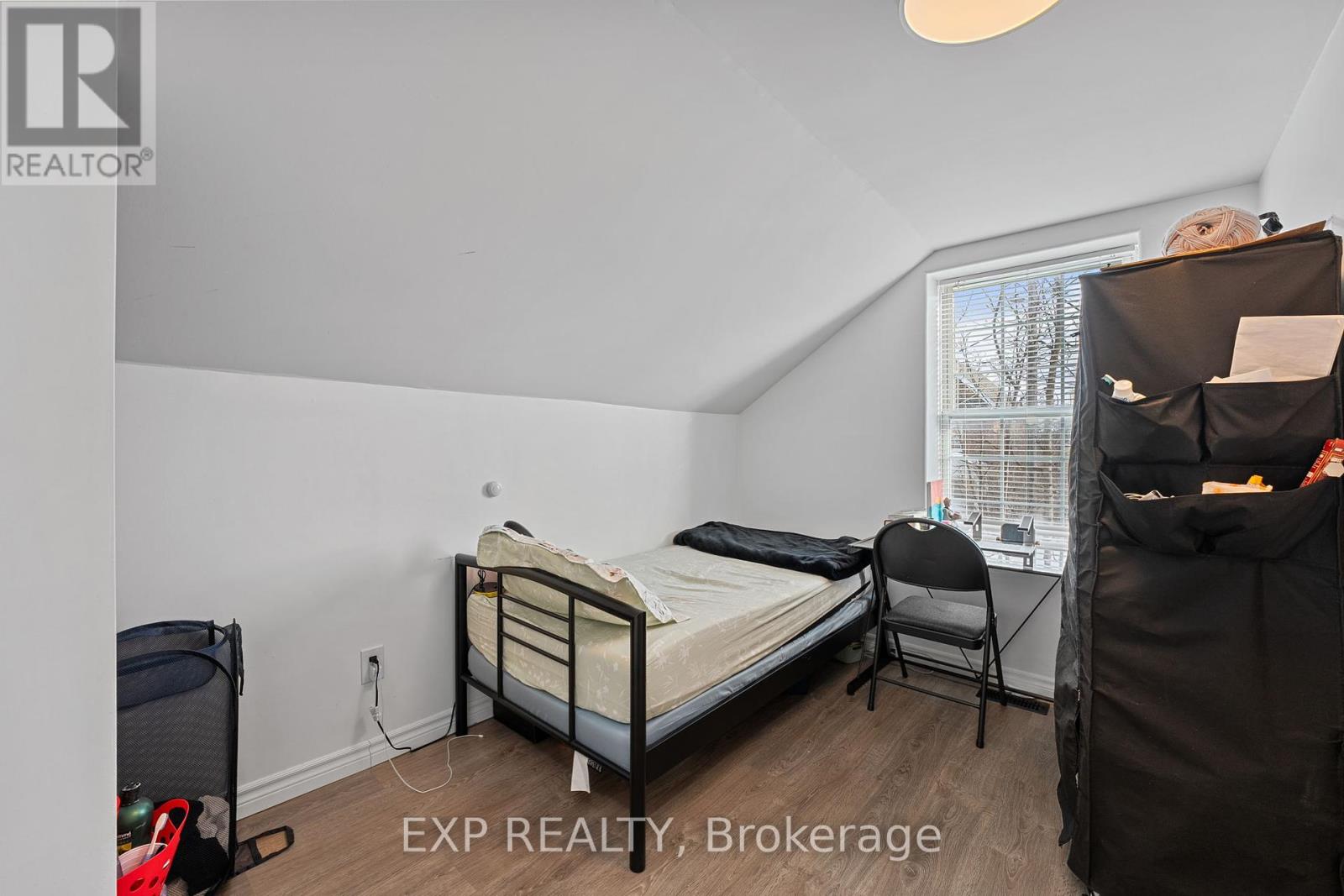 209 Rubidge Street, Peterborough Central (South), Ontario  K9J 3N9 - Photo 13 - X12045466