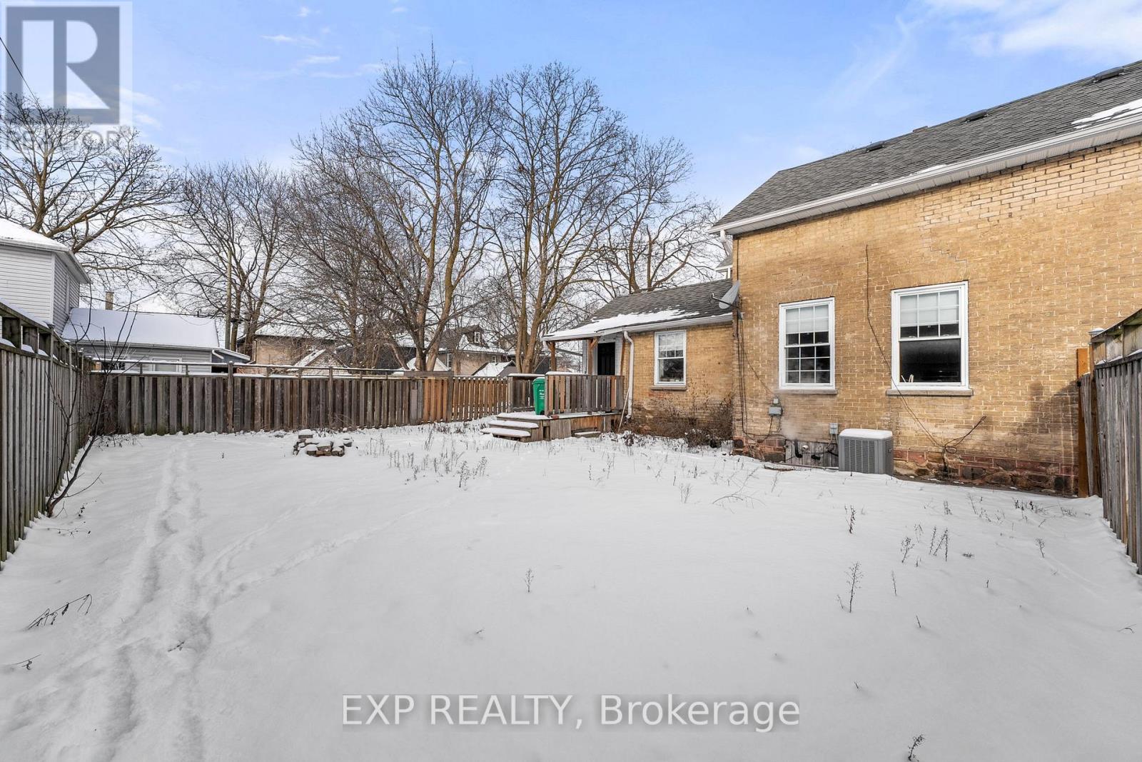 209 Rubidge Street, Peterborough Central (South), Ontario  K9J 3N9 - Photo 17 - X12045466