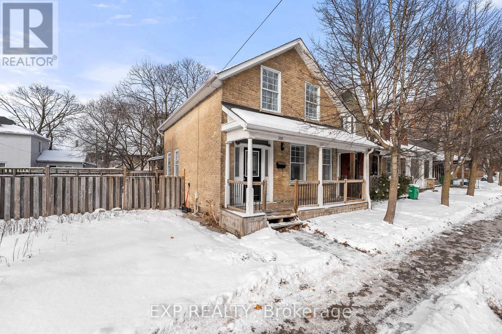 209 Rubidge Street, Peterborough Central (South), Ontario  K9J 3N9 - Photo 18 - X12045466