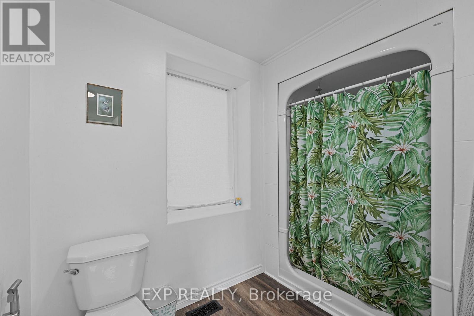 209 Rubidge Street, Peterborough Central (South), Ontario  K9J 3N9 - Photo 9 - X12045466